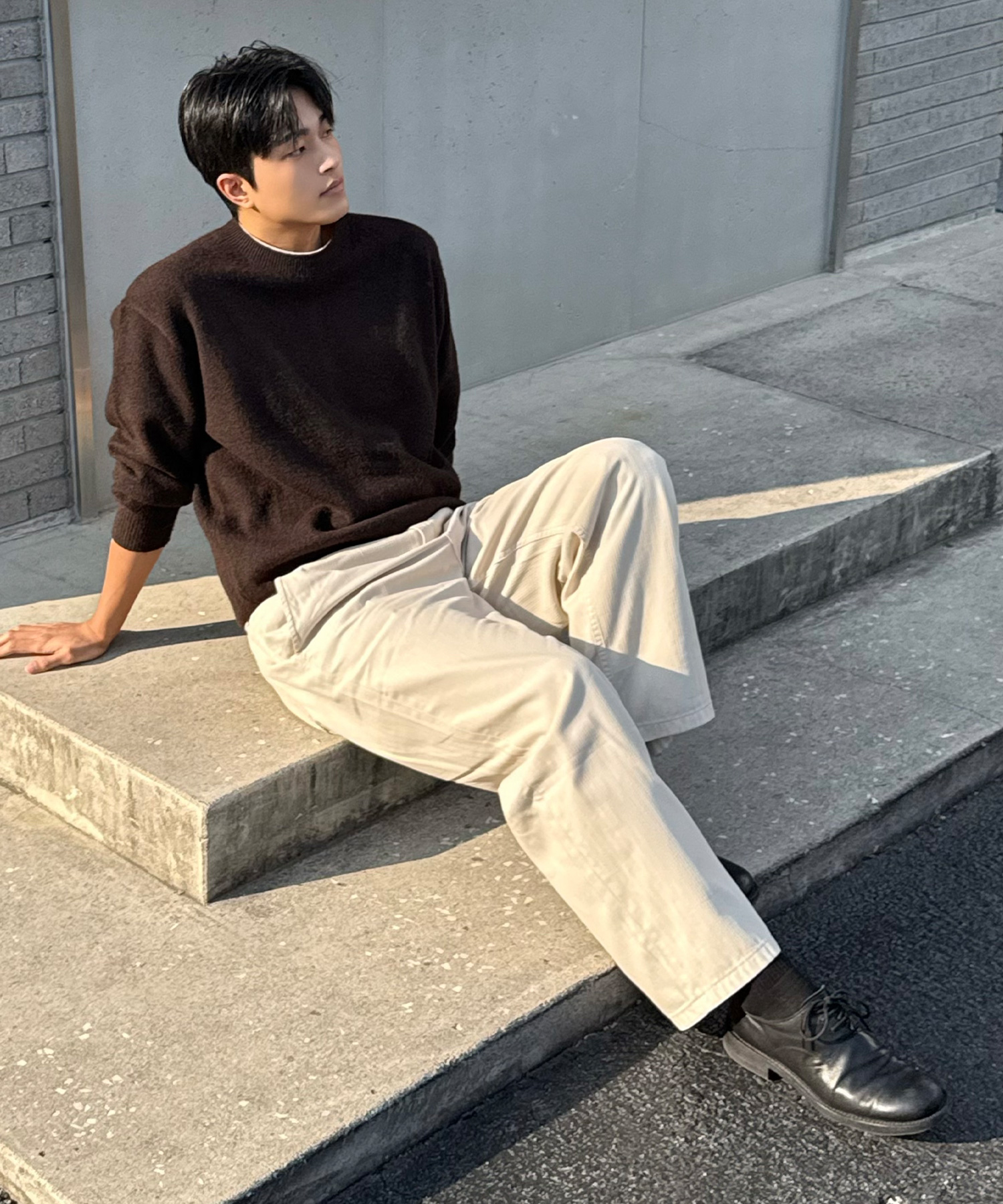 Semi-wide denim like full banding cream pants
