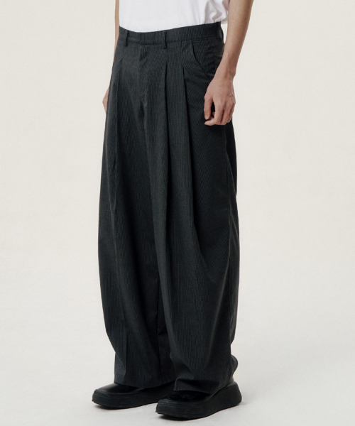 STRIPE DOUBLE PINTUCK WIDE SLACKS - CHARCOAL