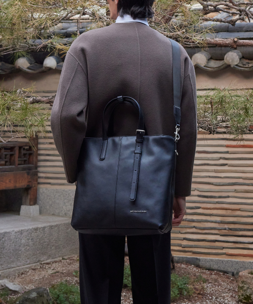 NO.52 TOWER TOTE BAG _ BLACK