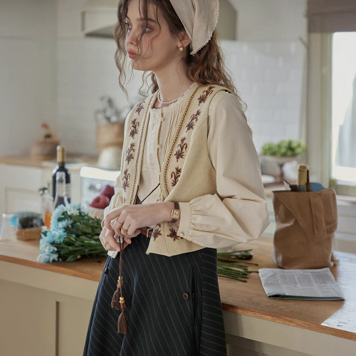 PM_Bohemian embroidery vest