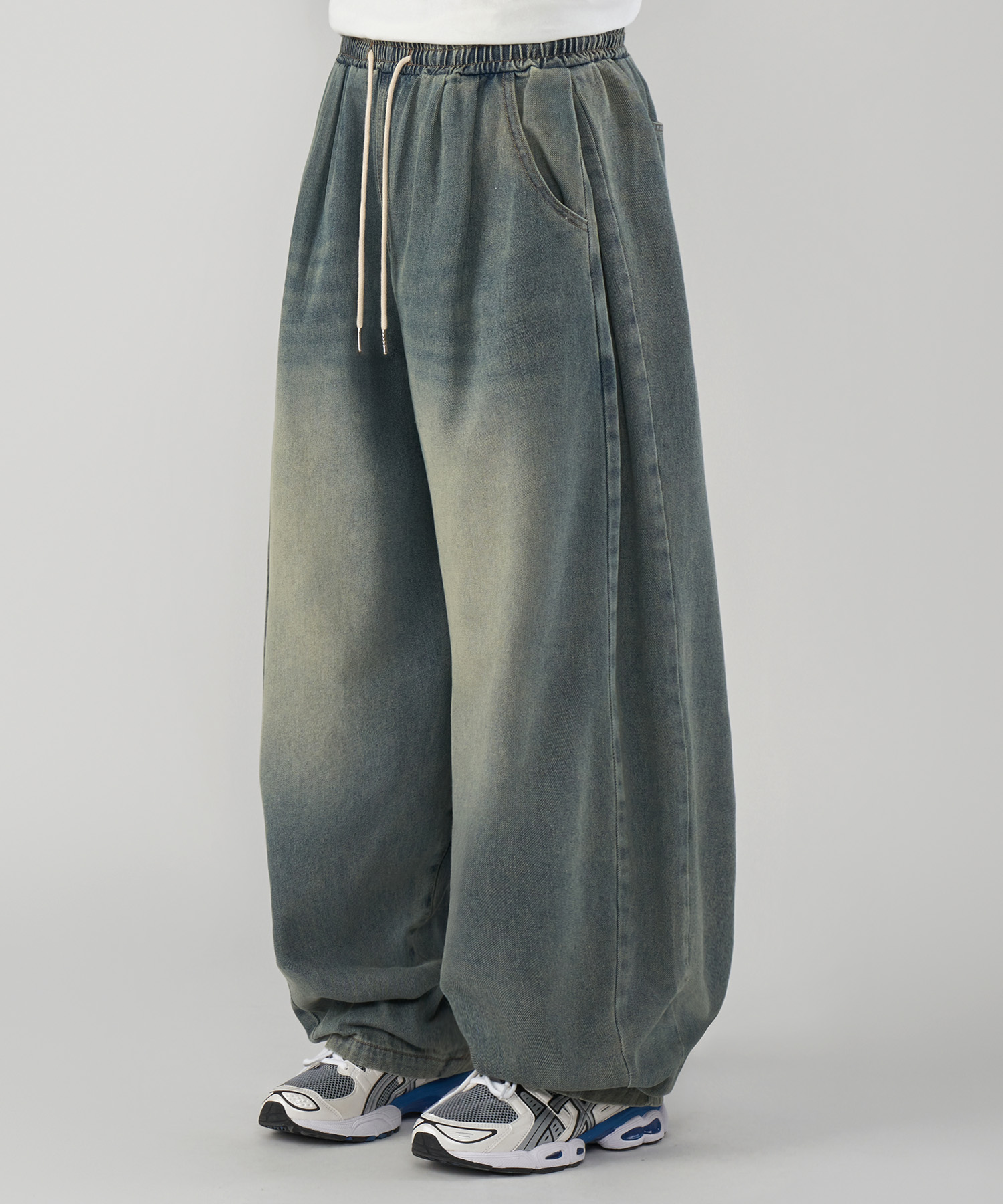 Front side two-tuck wide balloon denim pants 4 colors