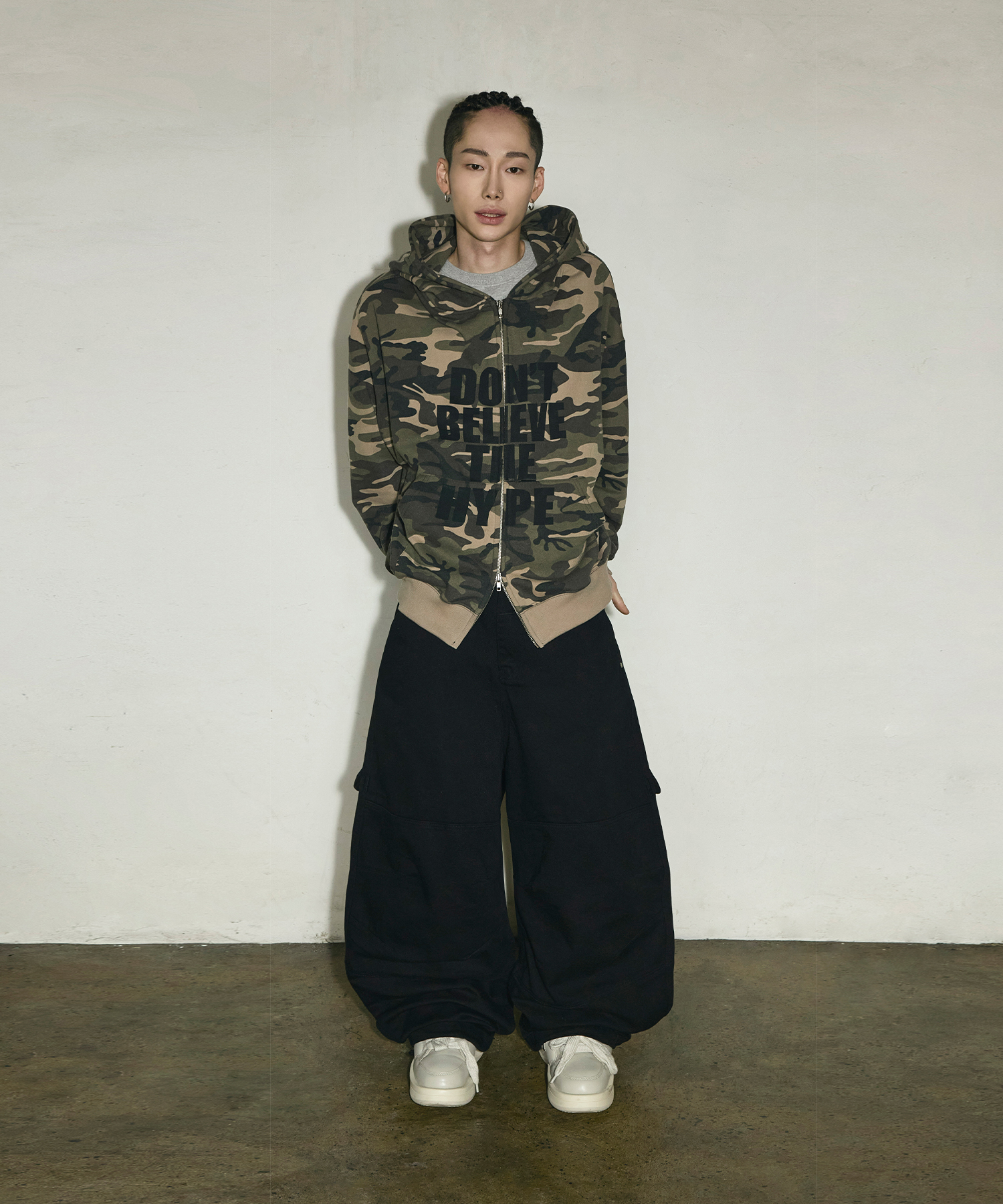 Брюки карпентер парашюты из хлопка с двойным карманом сзади [Black]