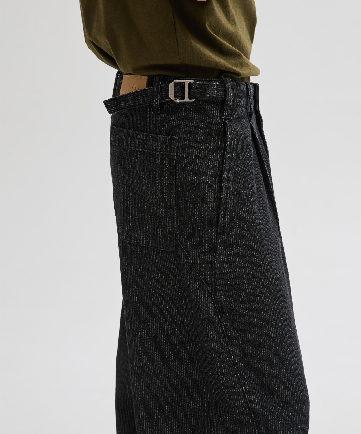 Curved Belted Washed Pants [Stripe]