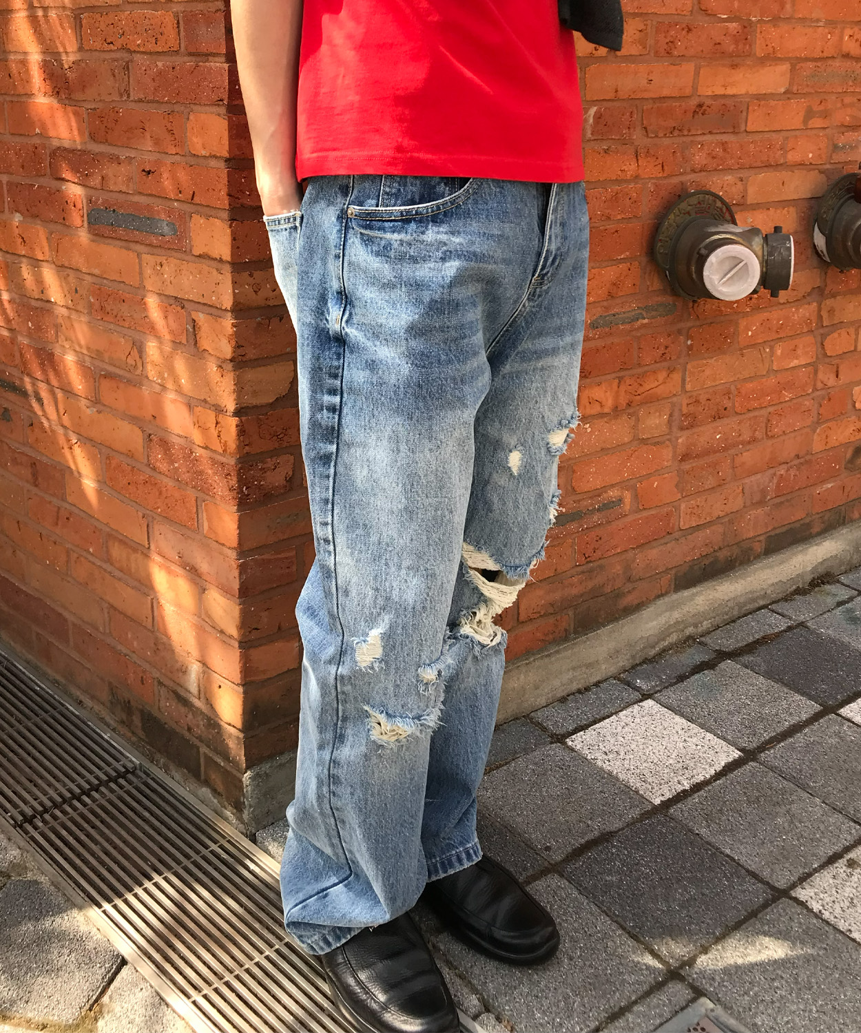 Distressed Flare Denim Pants [Light Blue]