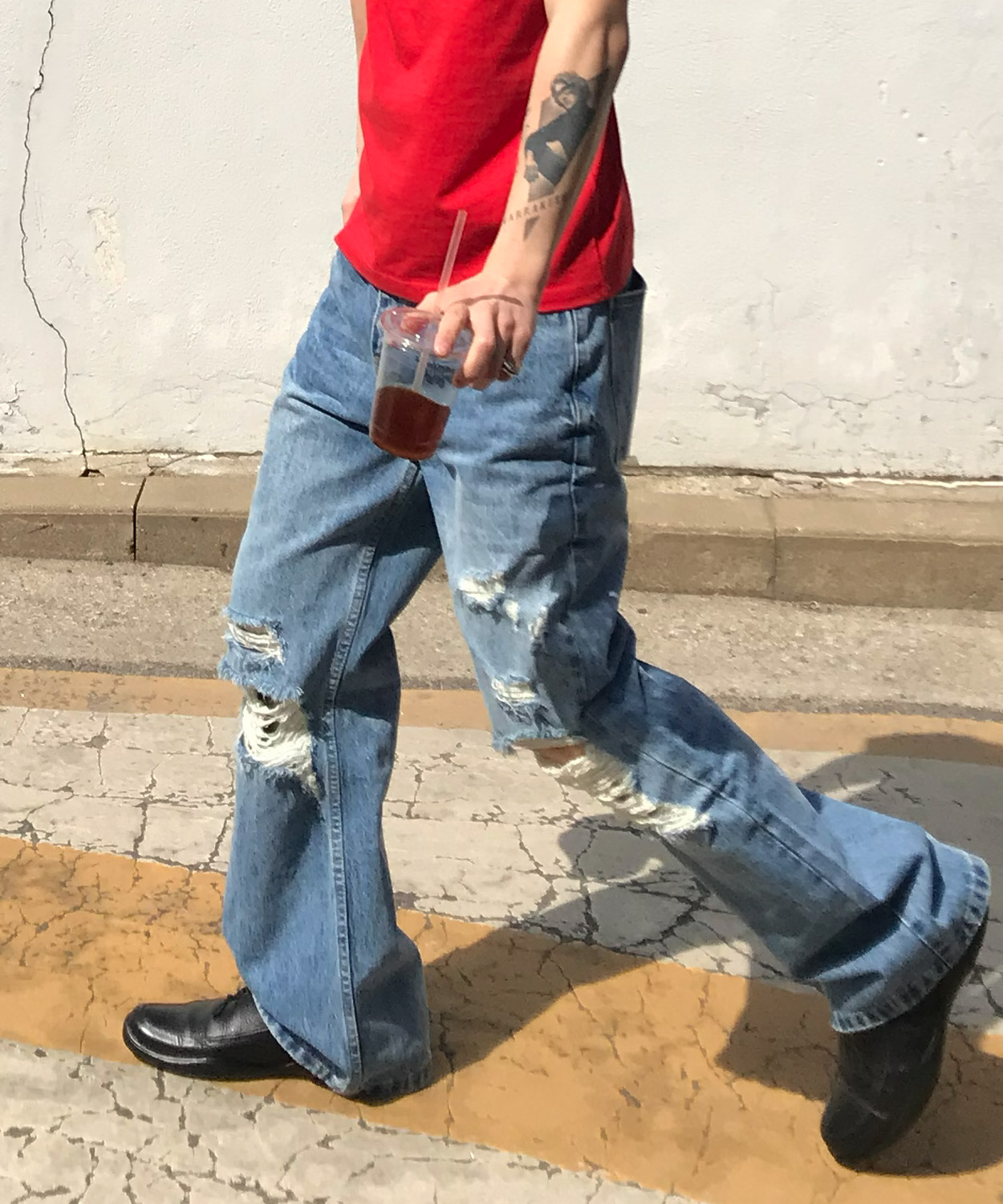 Distressed Flare Denim Pants [Light Blue]