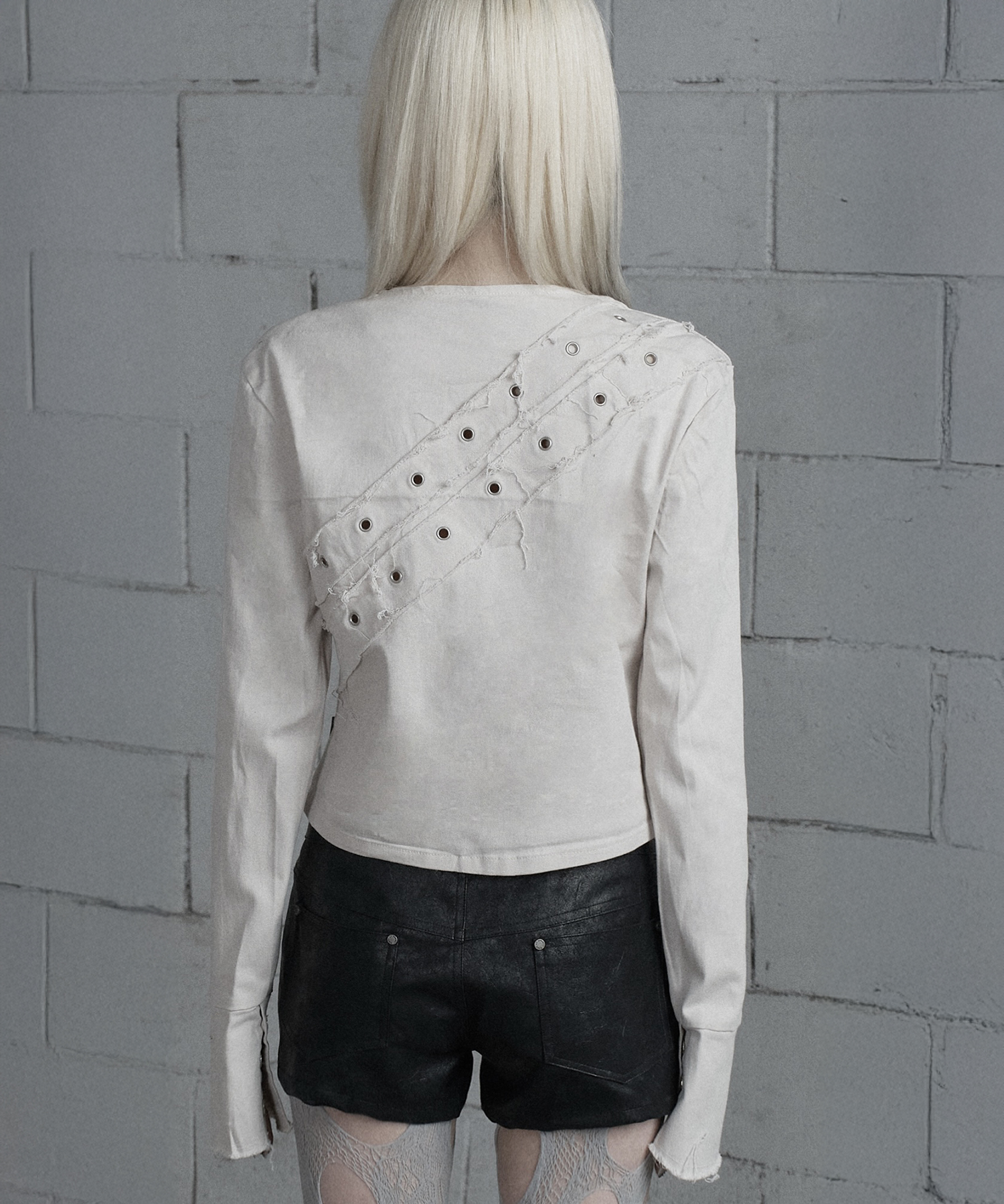 Back Diagonal Eyelet Collarless Crop куртка (бежевый)