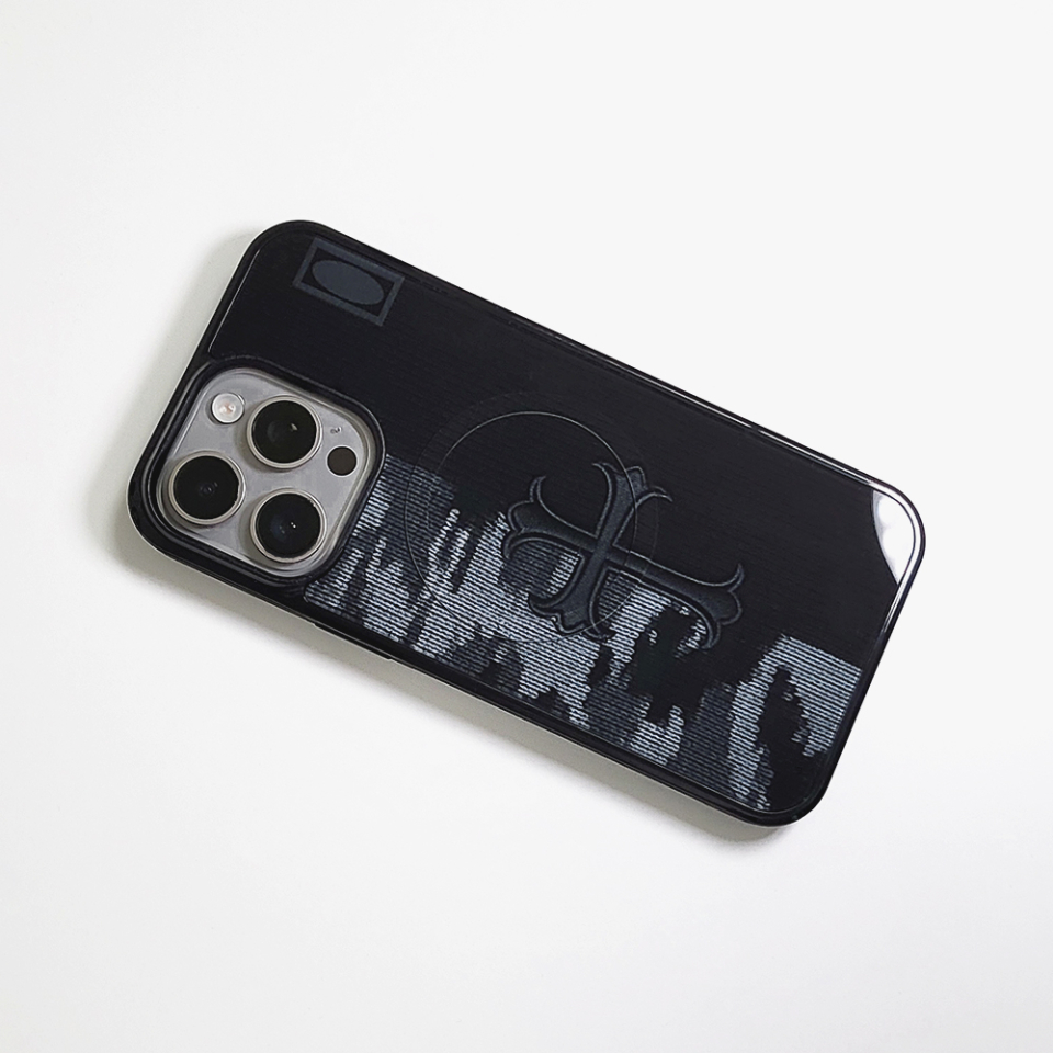 에테르나 리츄얼크로스 블랙 맥세이프 폰케이스 정면