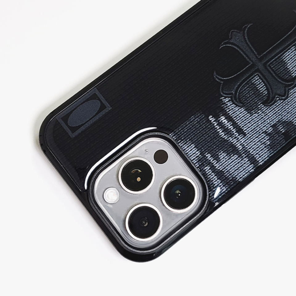 에테르나 리츄얼크로스 블랙 에폭시 폰케이스 상단부