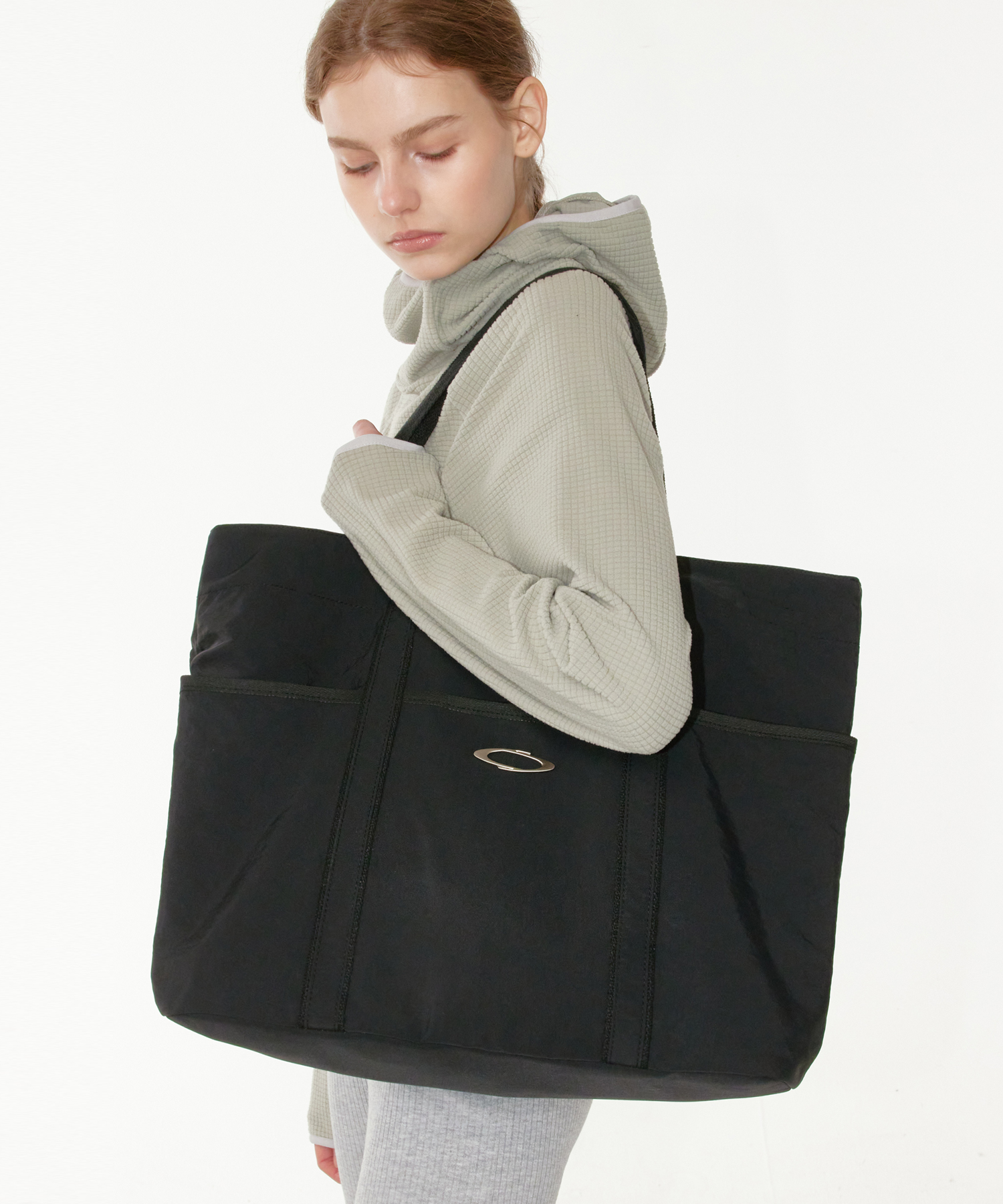 Большая сумка-тоут NOI1816 Essential (Black)
