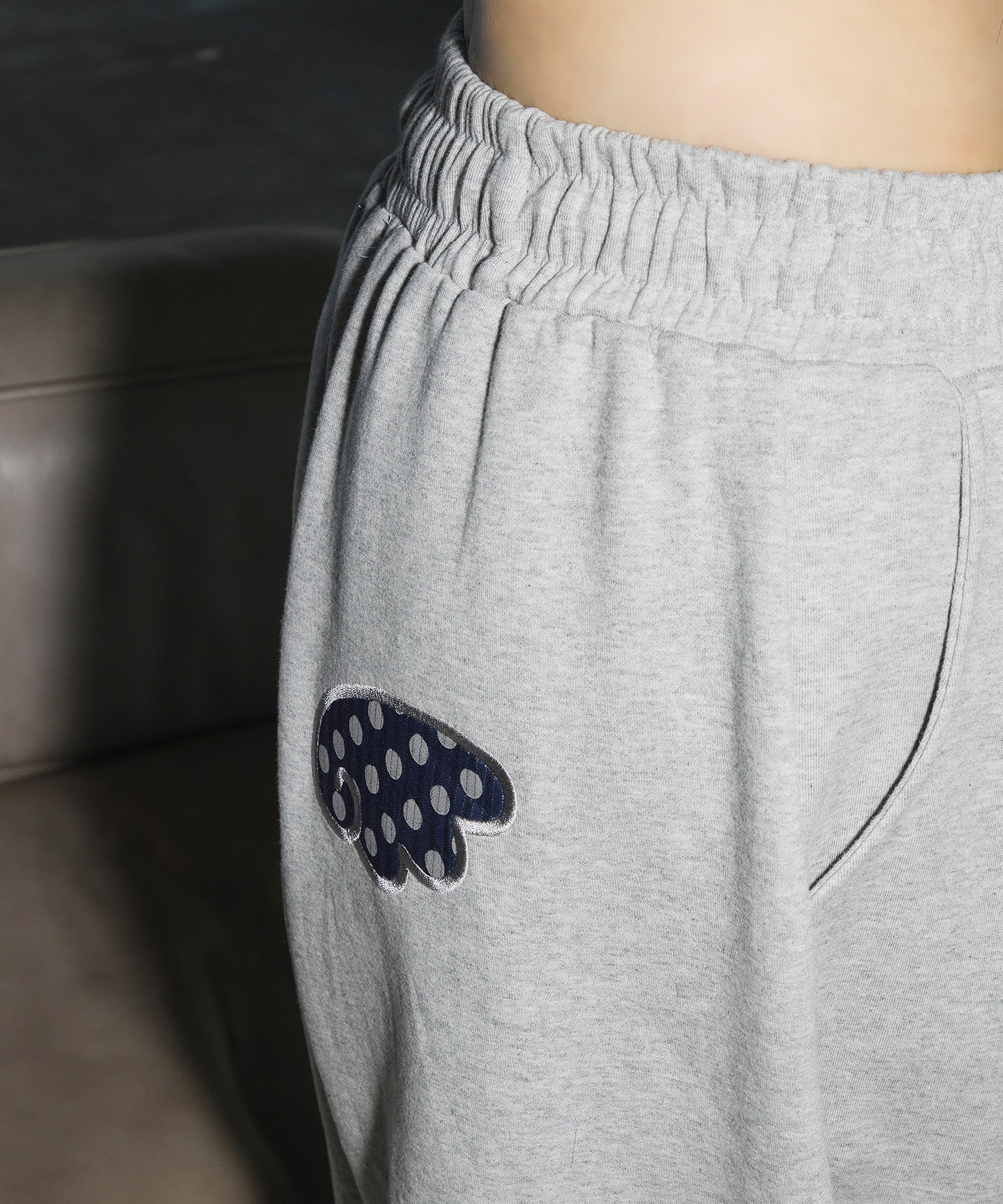 Спортивные брюки Angel с аппликацией (Grey)