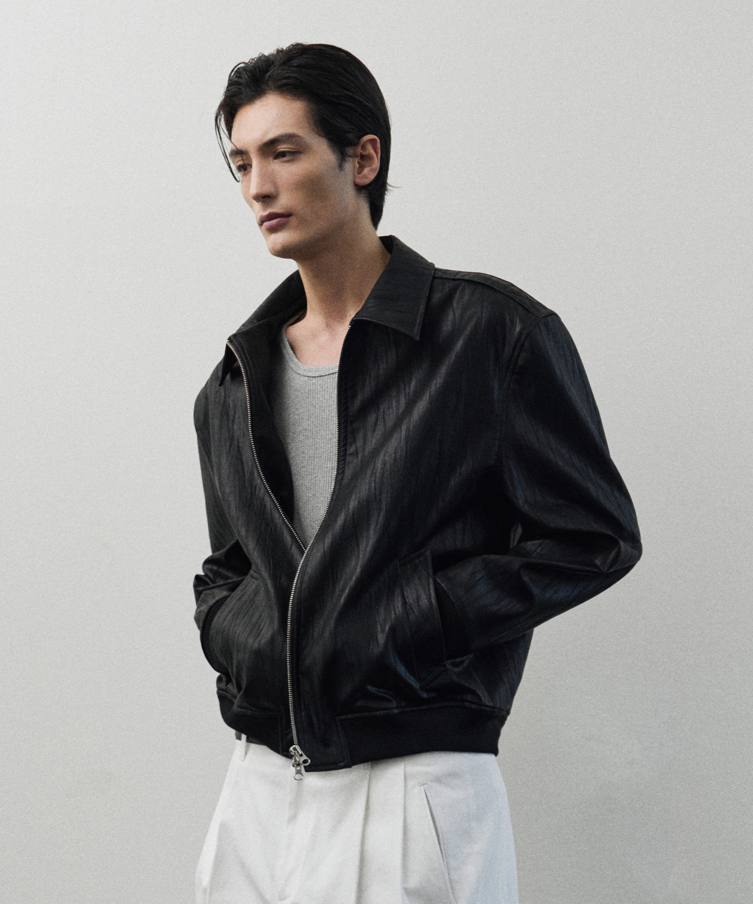 ALIGN CRACK LEATHER CROP JACKET [BLACK]