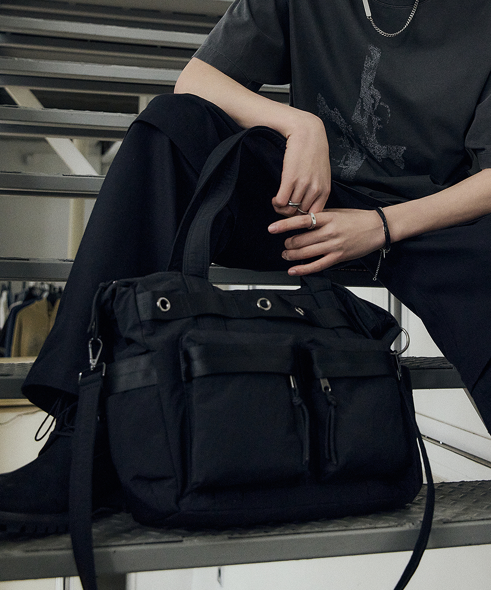 TWO-WAY SHOULDER BAG BLACK