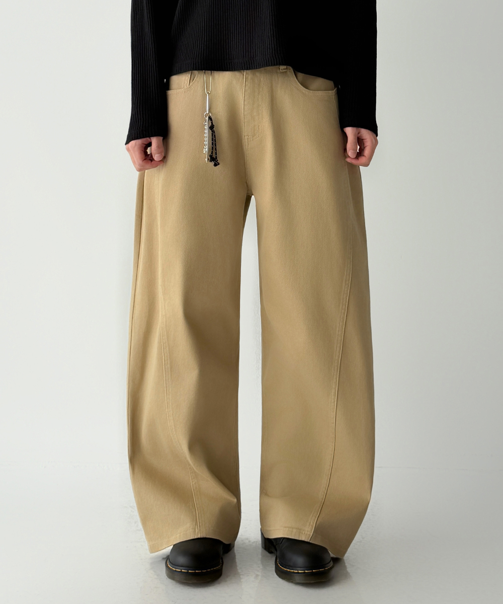 Curved seam wide cotton pants. [Beige]