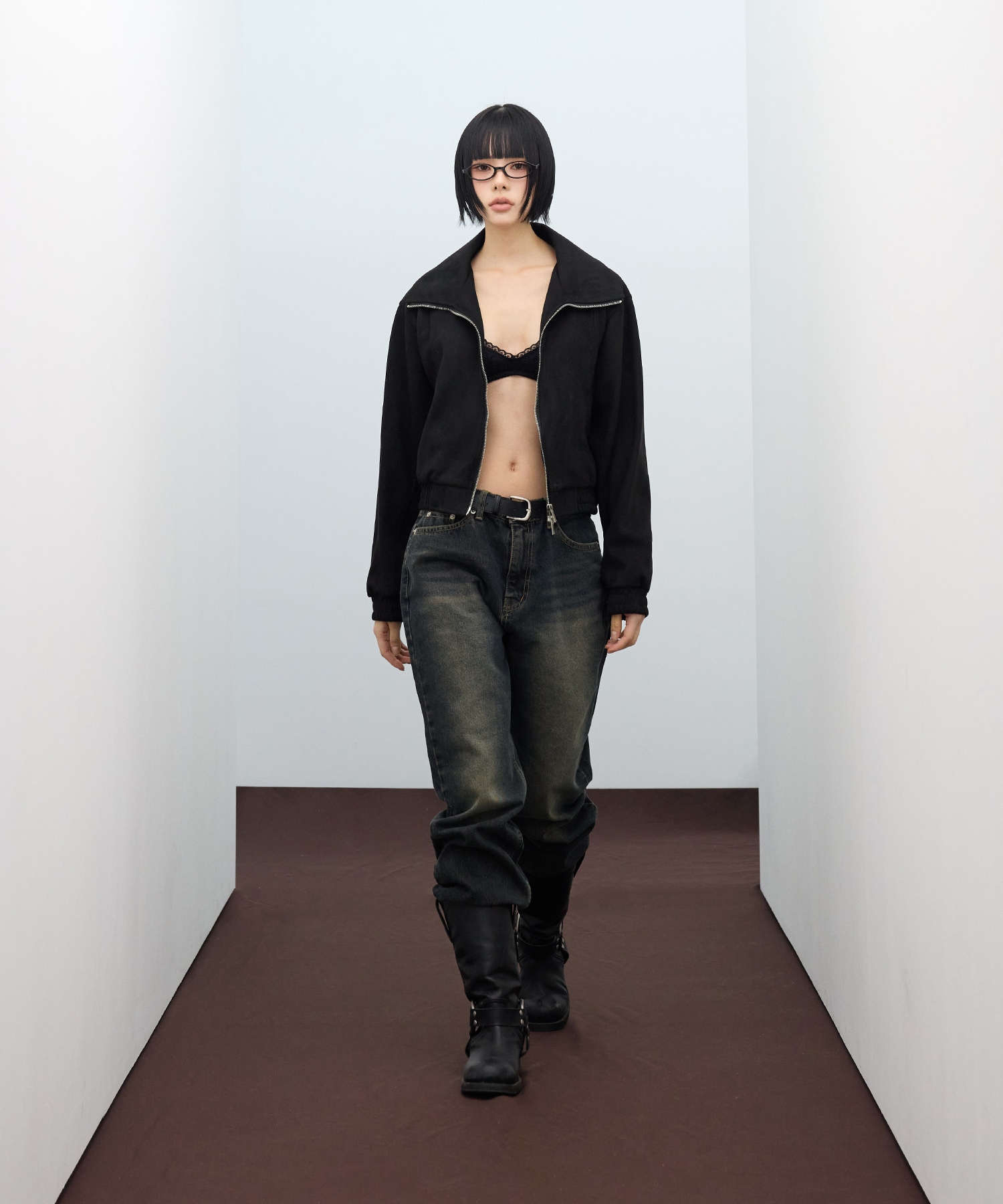 85-VIVA143 Carving Cropped Suede Jacket Black