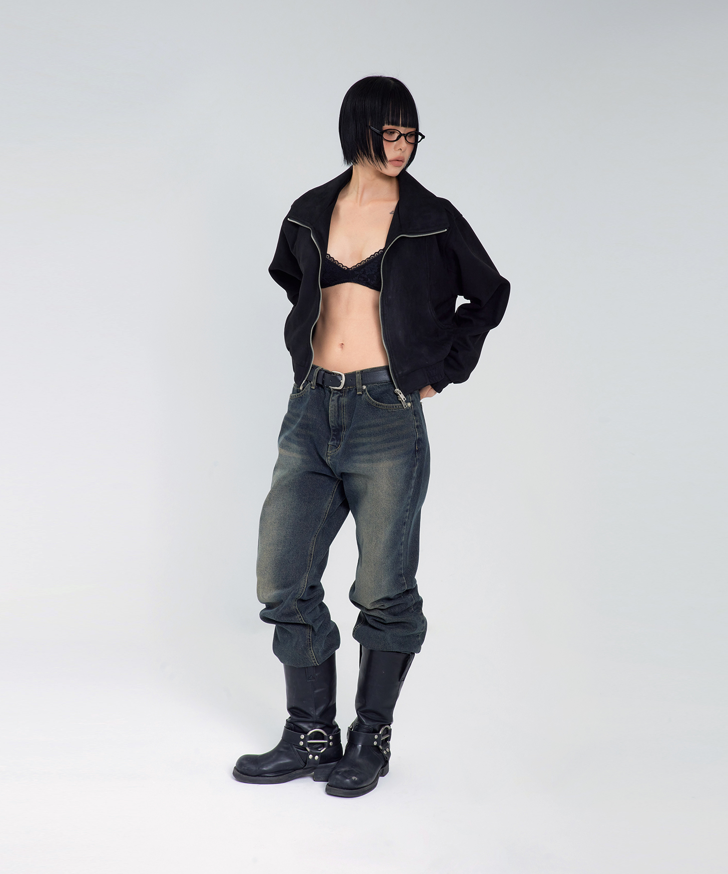 85-VIVA143 Carving Cropped Suede Jacket Black