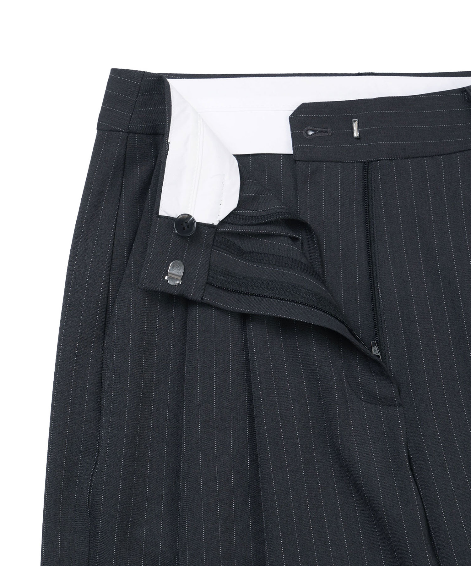 Pin Stripe Two-tuck Slacks Charcoal