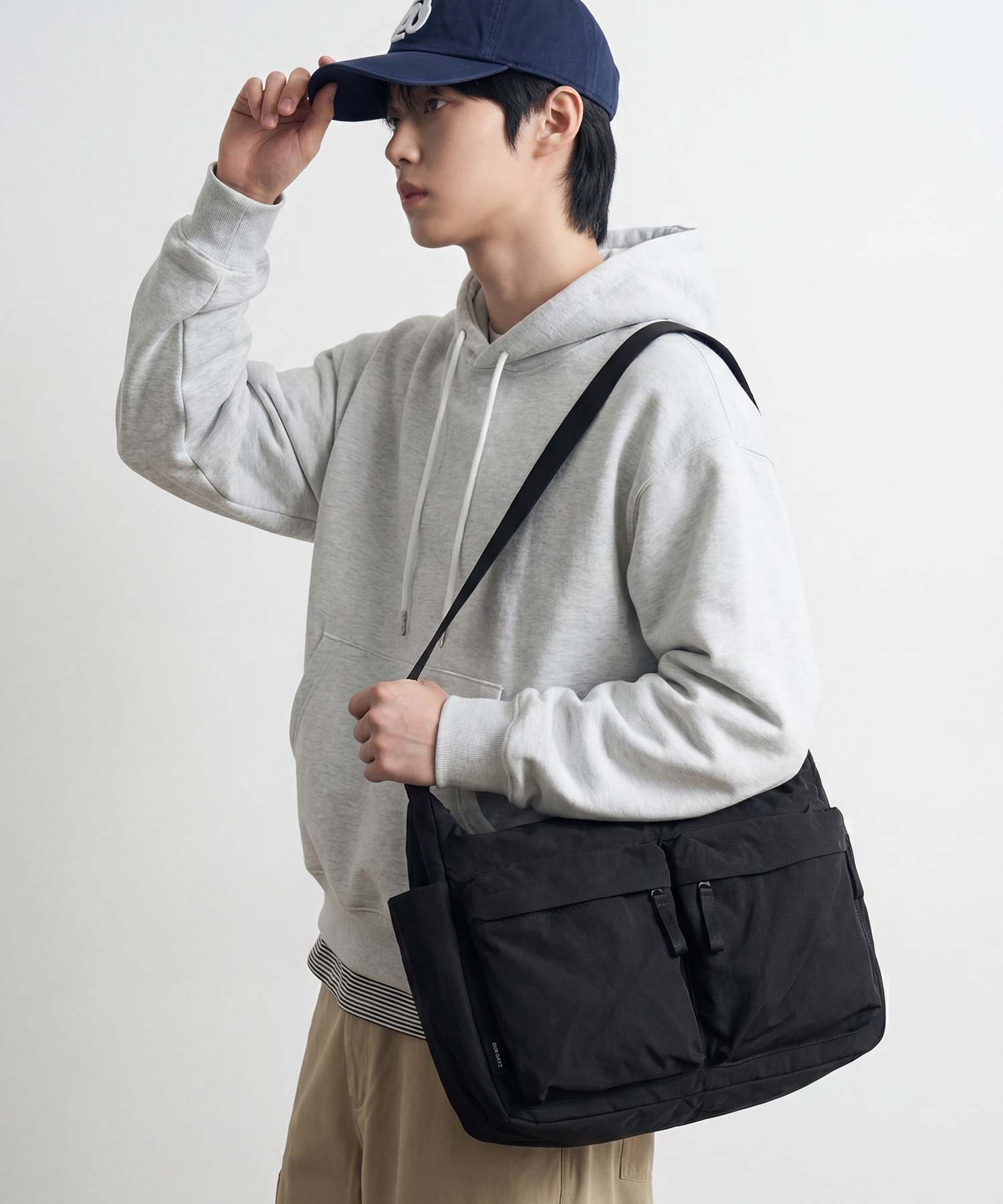 COZY TWO POCKET CROSS BAG [BLACK]