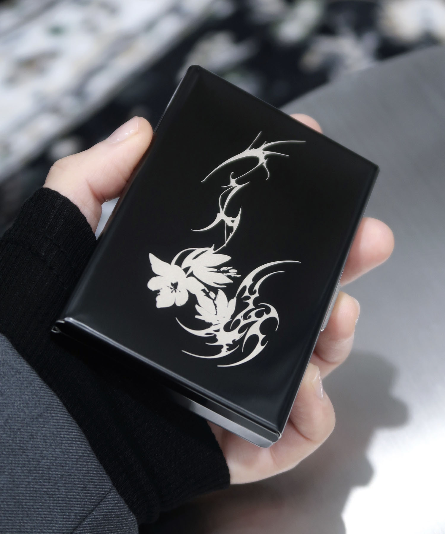 Flower Metal Card Wallet [BLACK]