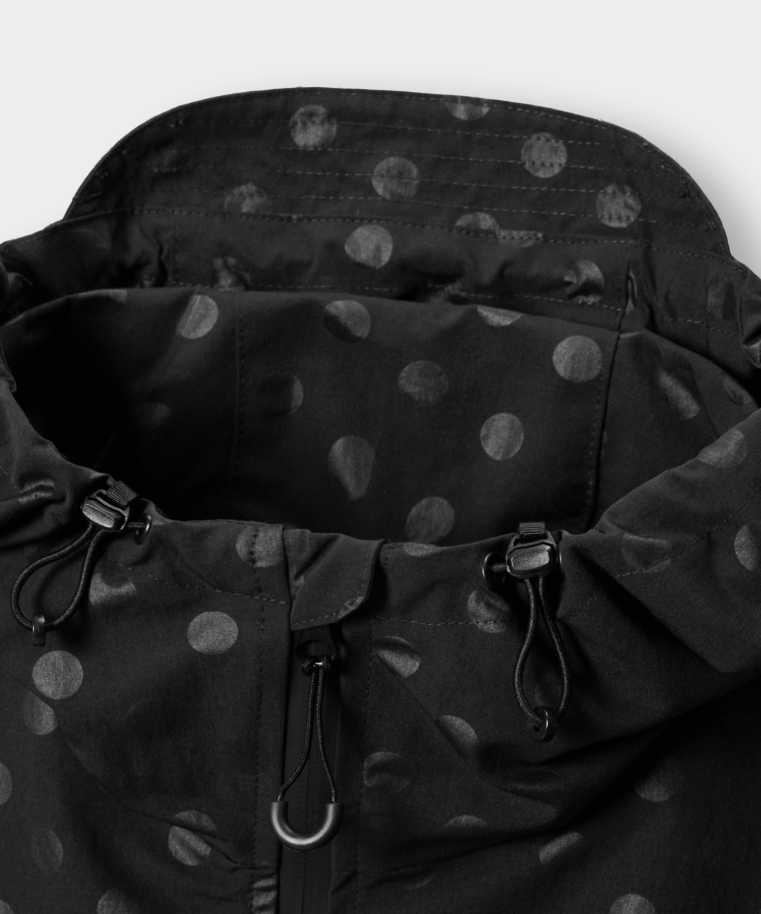 EUG 2WAY DOT HOODED WINDBREAKER JACKET_BLACK