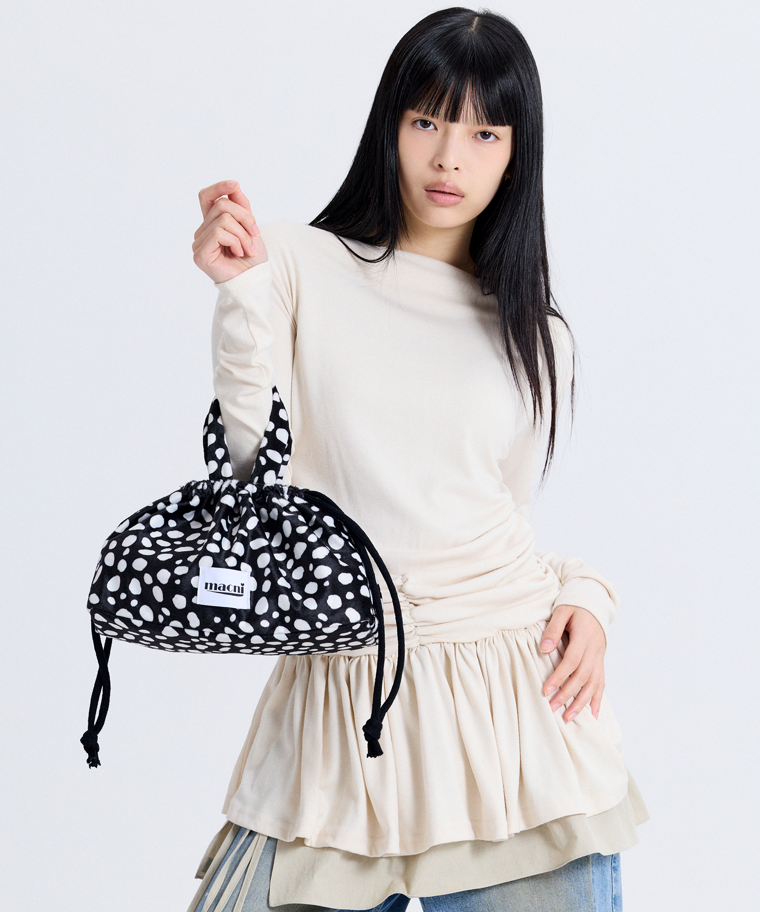 PEBBLE DOT STRING PUFFY BAG DOT