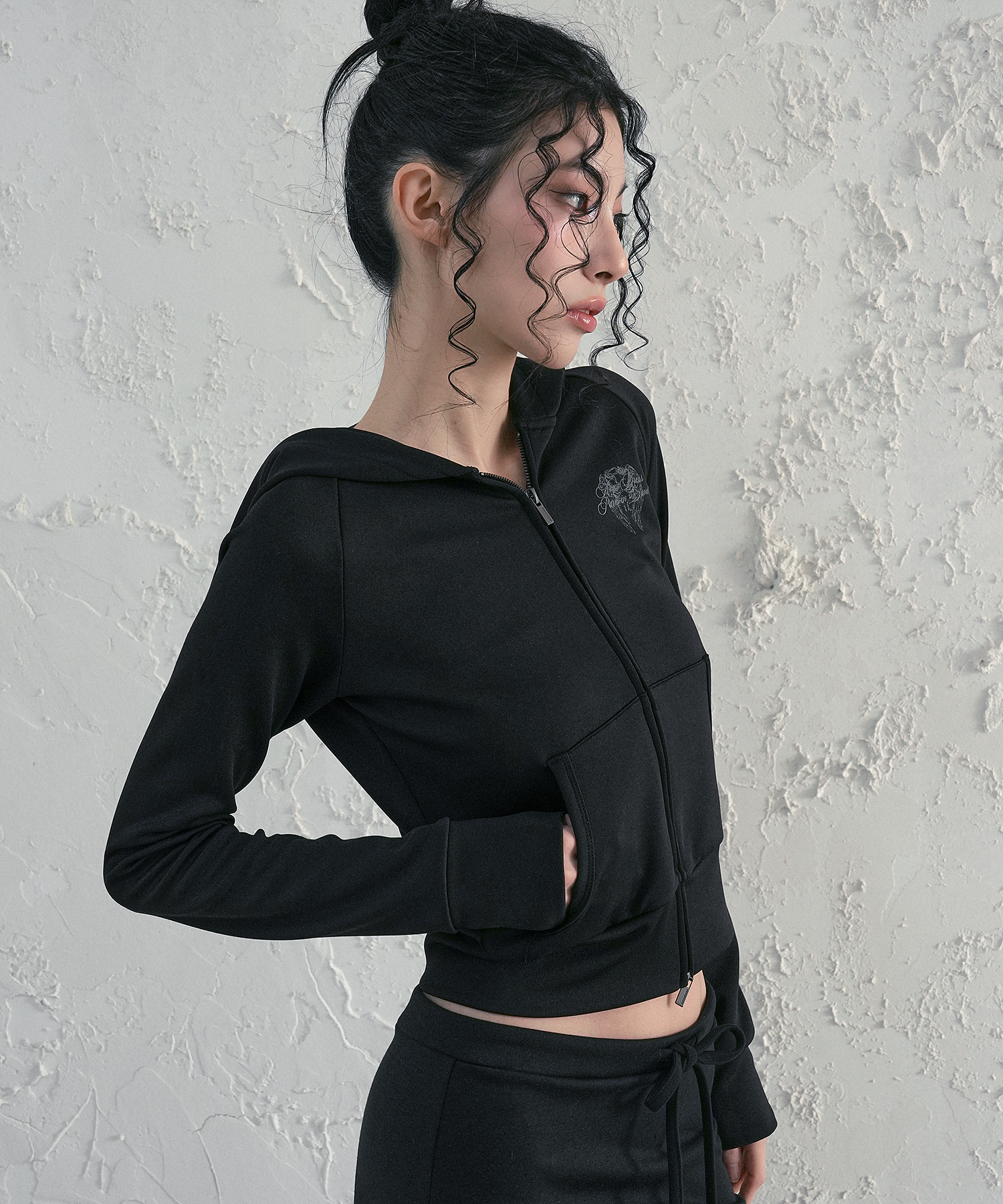 dark wing crop худи zip-up_2Colors