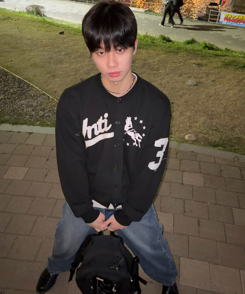 UNICORN VARSITY EMBLEM SWEAT JACKET BLACK
