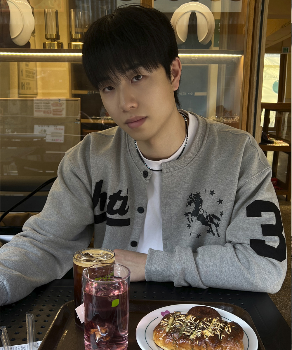 UNICORN VARSITY EMBLEM SWEAT JACKET GRAY