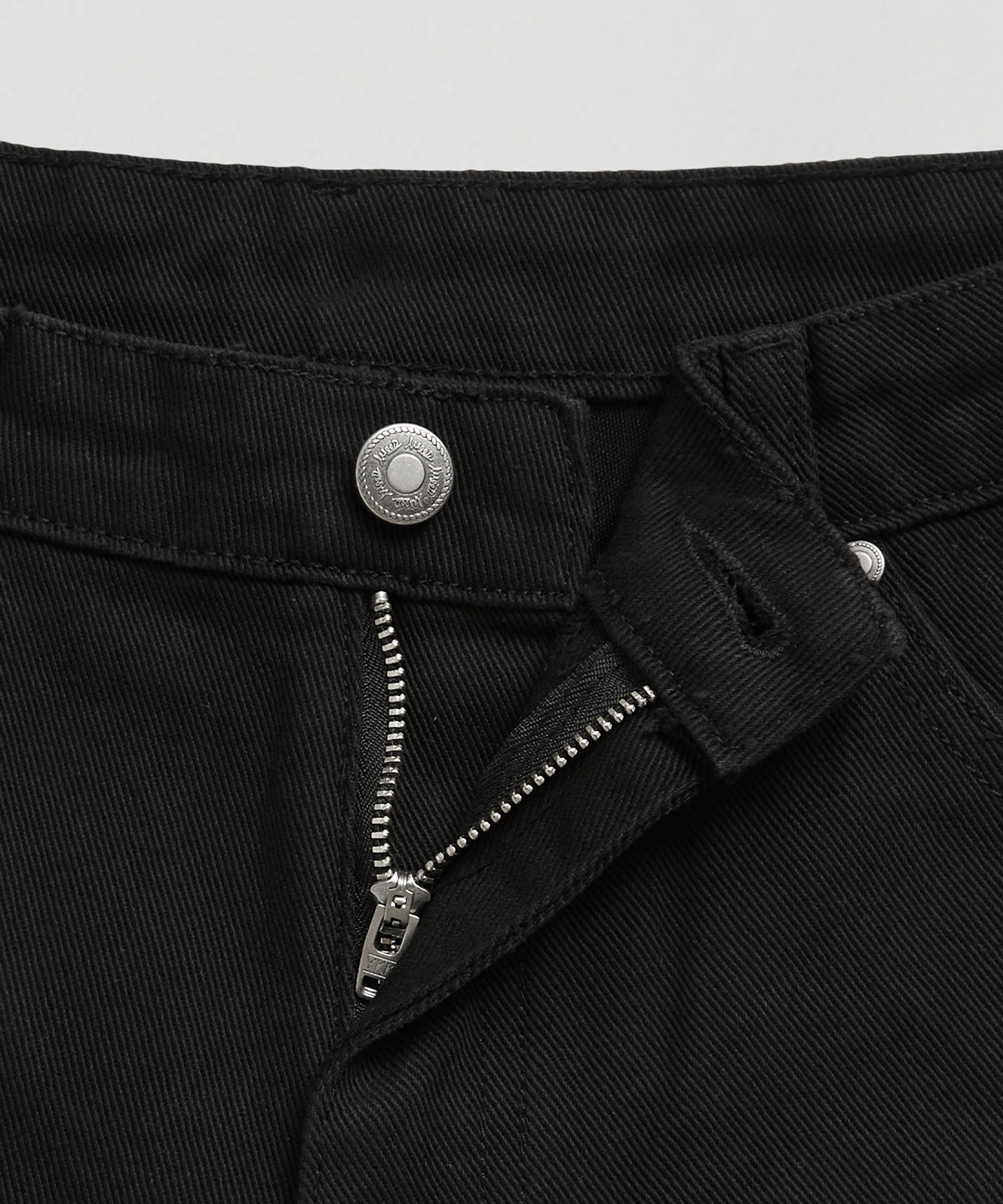 Raw denim shorts solid черный