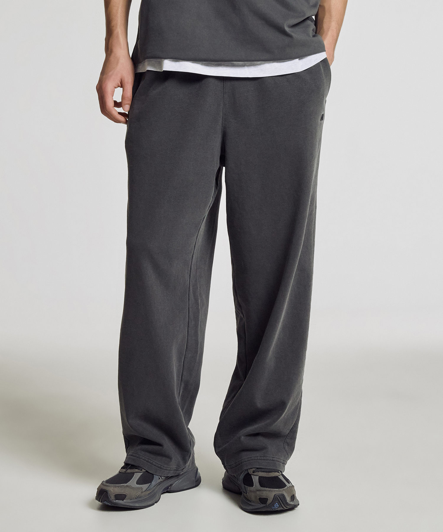 Легкие широкие брюки UNI Essential Summer NBMLG21413 (CHARCOAL)
