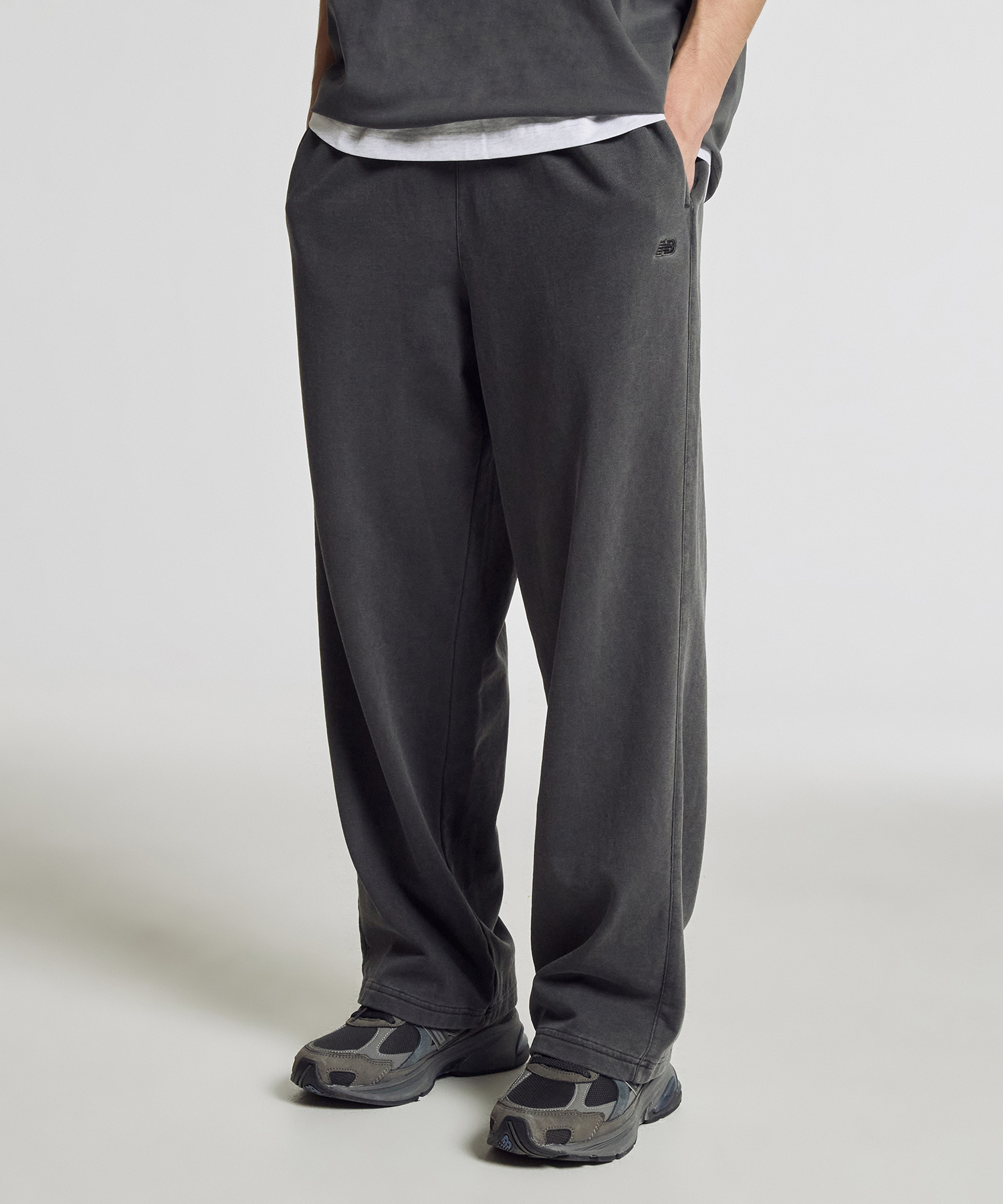 Легкие широкие брюки UNI Essential Summer NBMLG21413 (CHARCOAL)