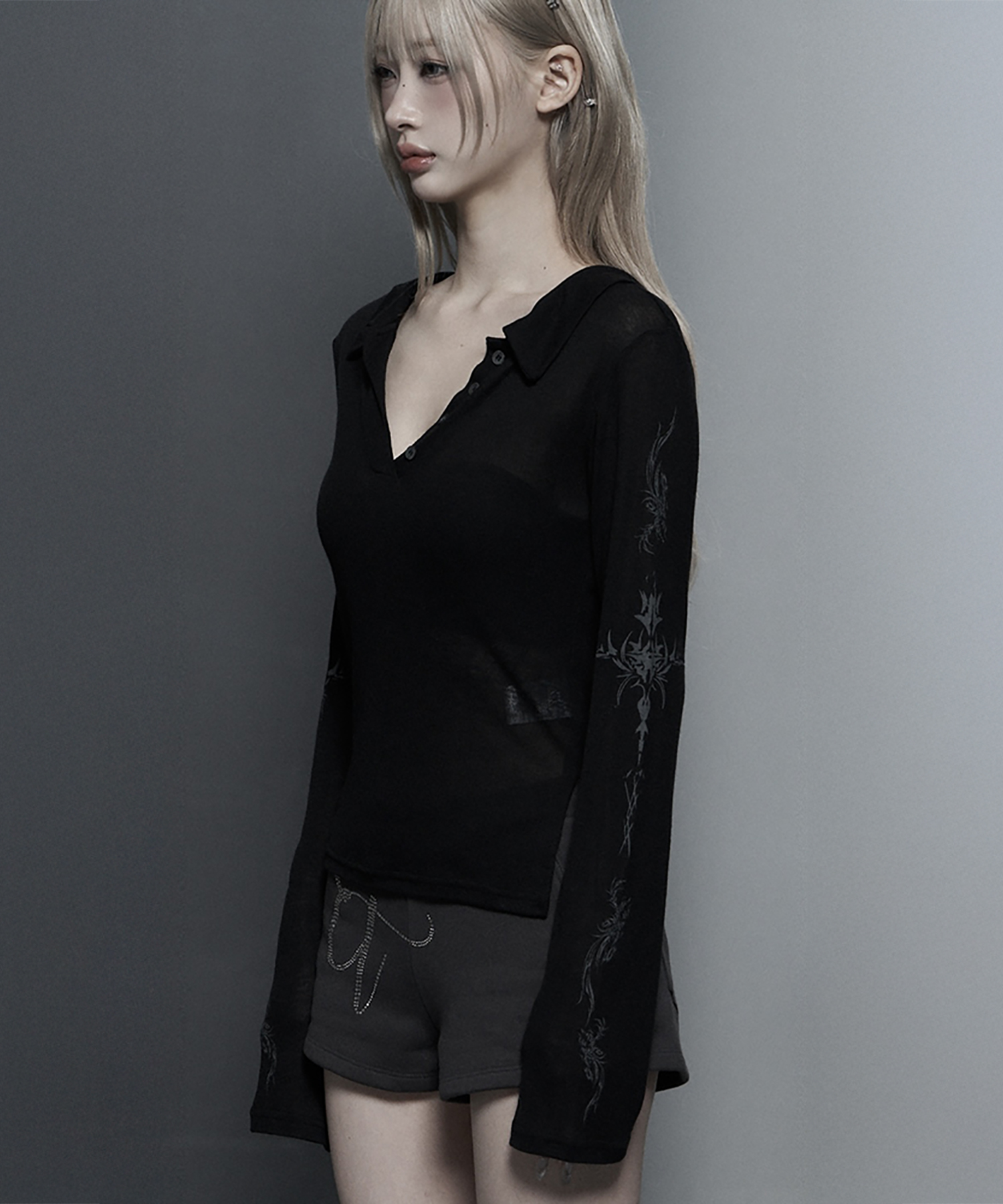 Rib Collar tattoo Long Sleeve Top (Black)