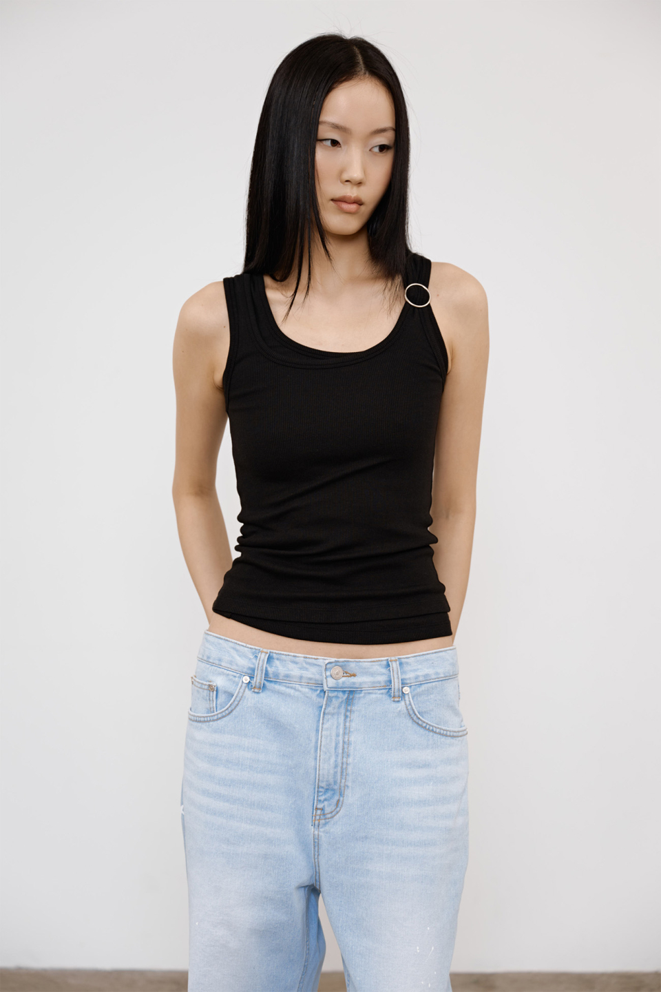 LAYERED RING SLEEVELESS - 2 COLORS BLACK