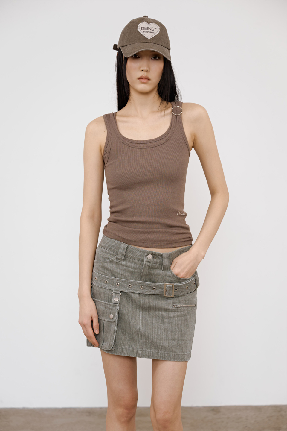 LAYERED RING SLEEVELESS - 2 COLORS BROWN