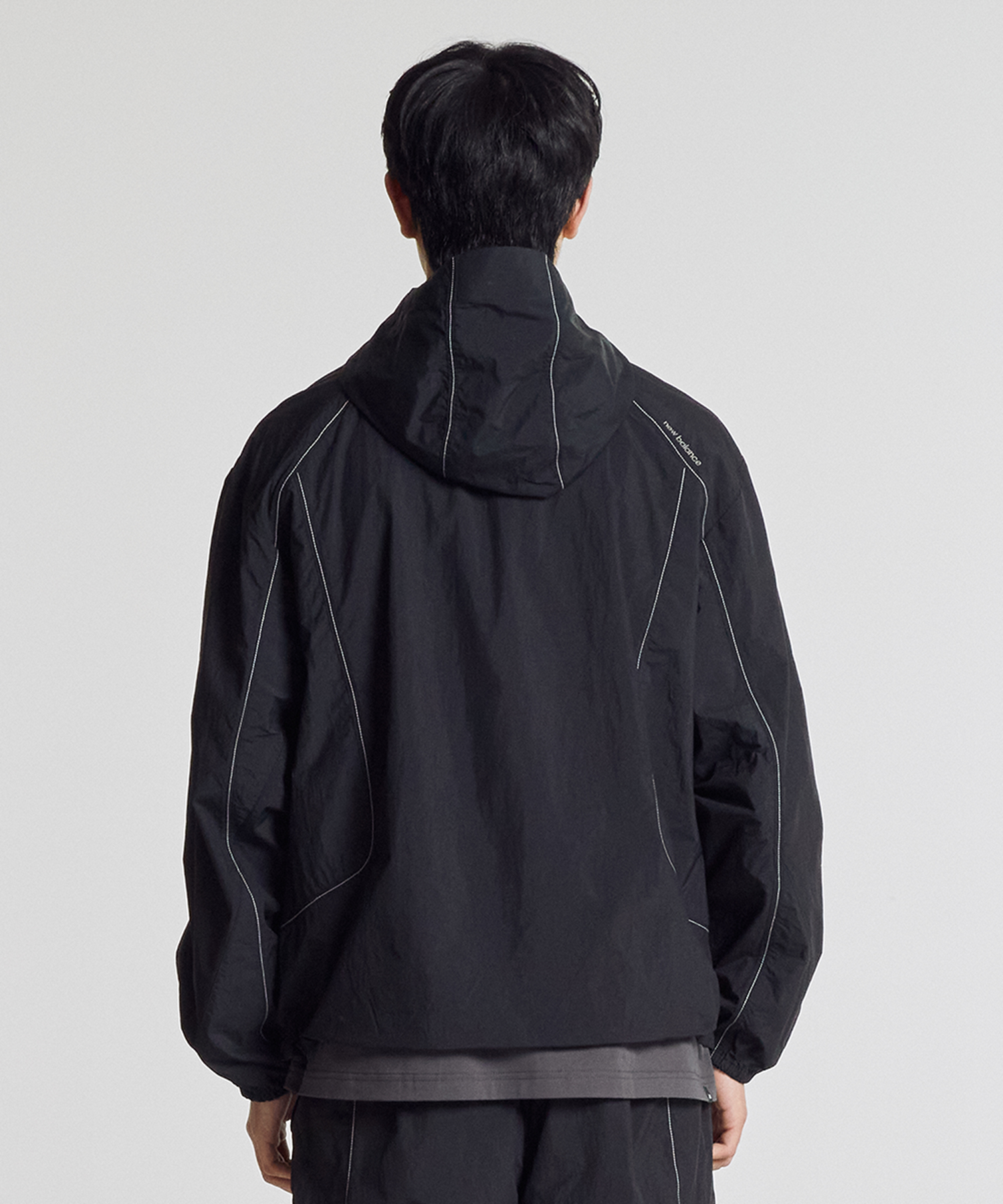 NBNAG21423 / UNI NANO LIGHT hooded windbreaker (BLACK)
