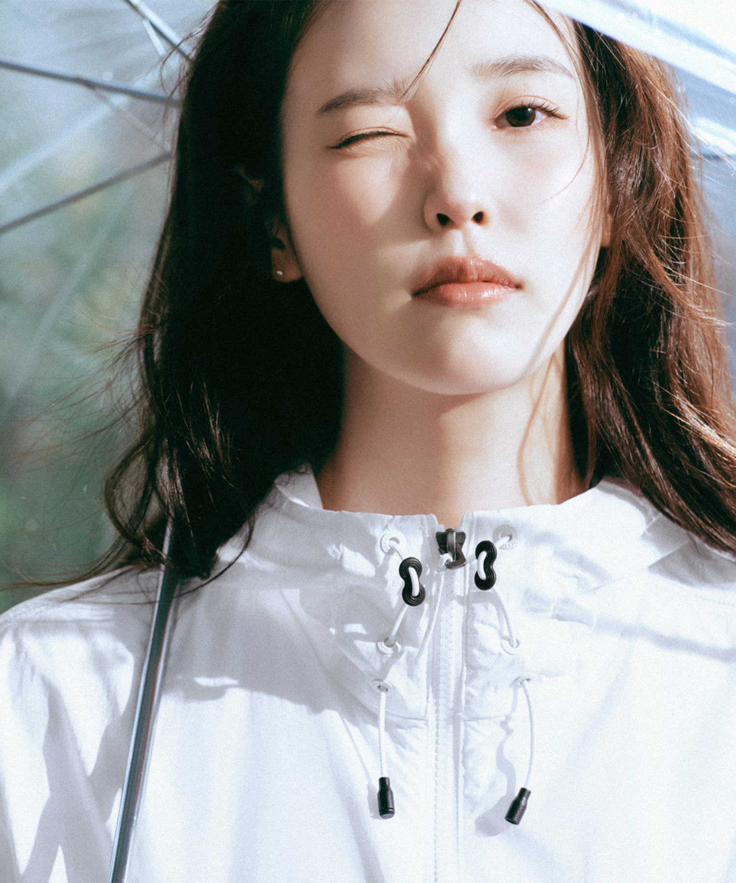 NBNAG21423 / UNI NANO LIGHT hooded windbreaker (WHITE)
