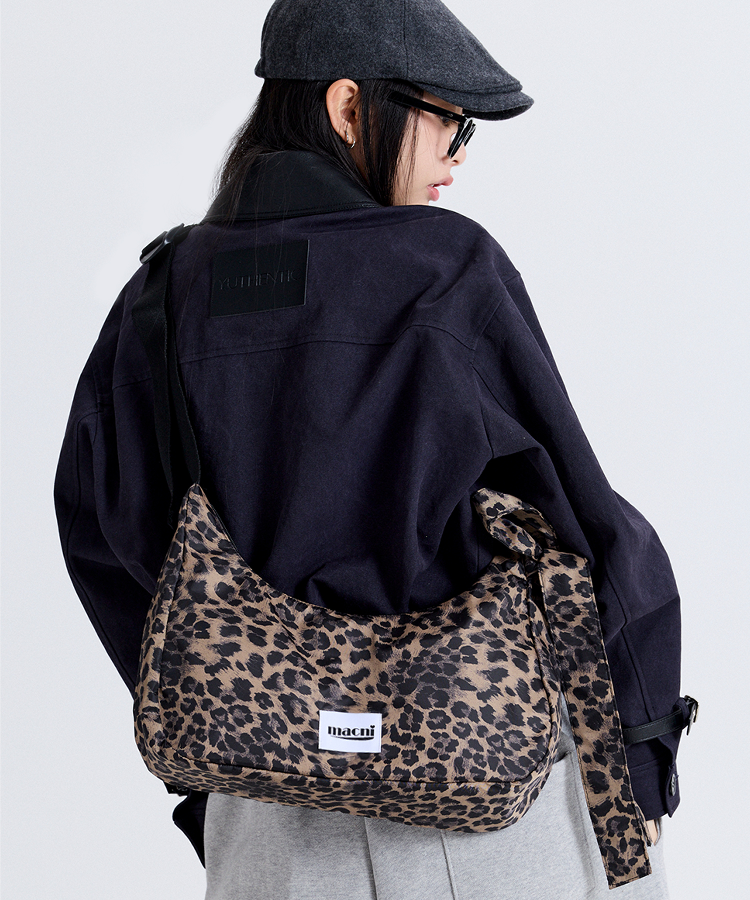 RIBBON CRESCENT CROSS BAG LEOPARD