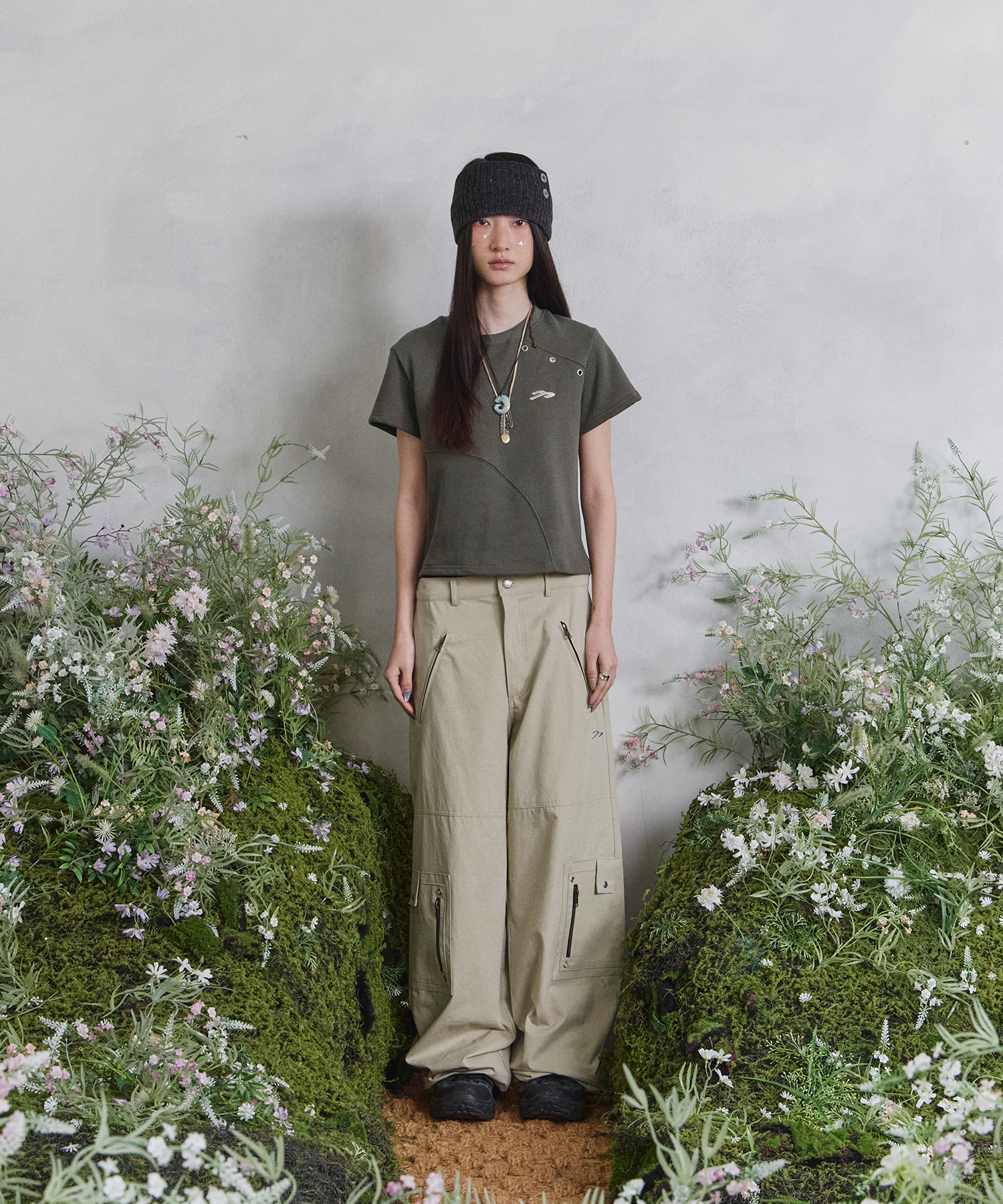 Футболка с вырезами и люверсами (Khaki)