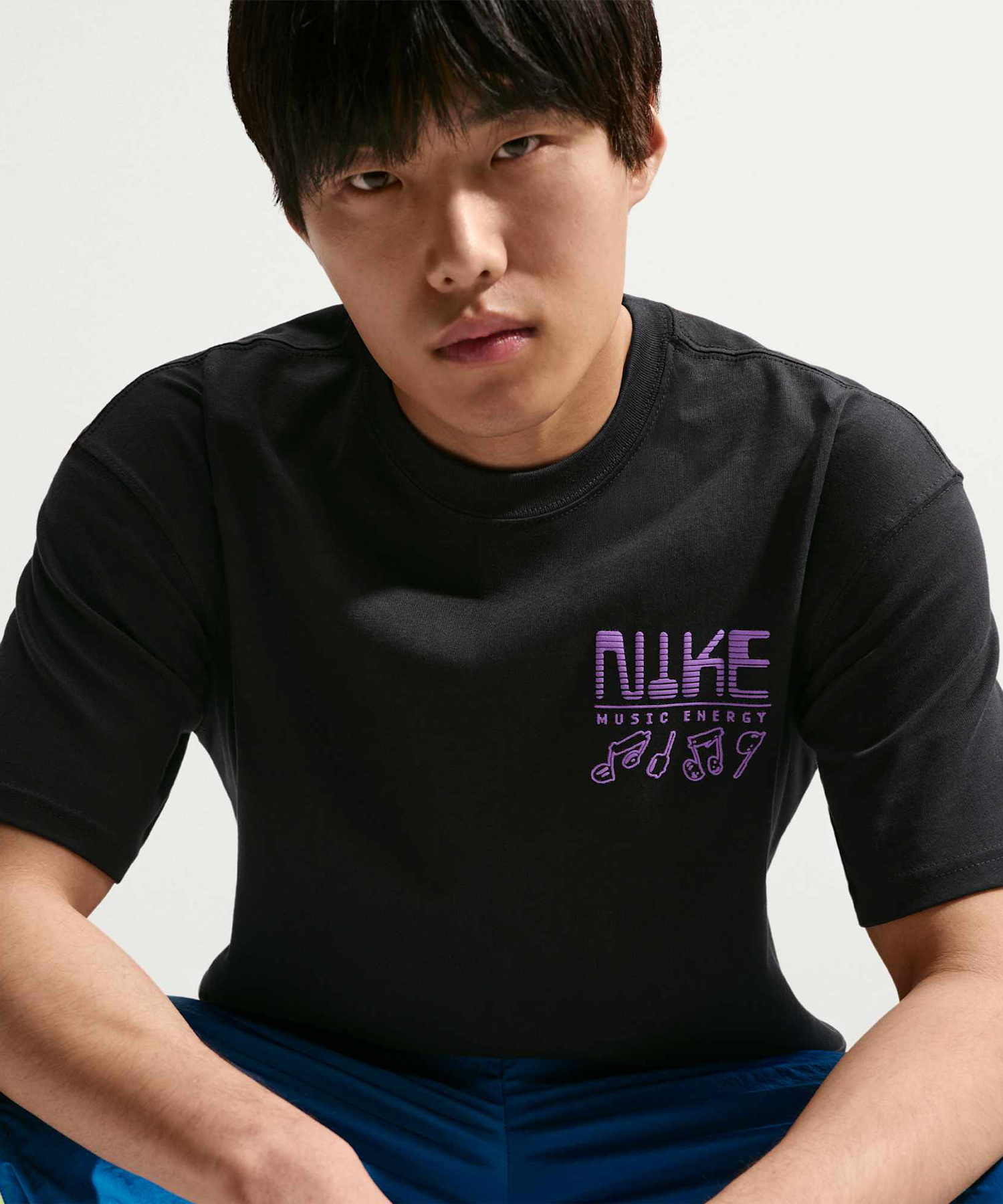 U NSW TEE LSE SWOOSH SOUNDS - BLACK