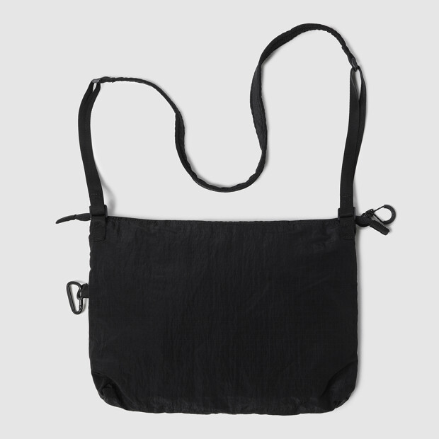 Легкая складная сумка-сакош Packable Black UR223CBG41