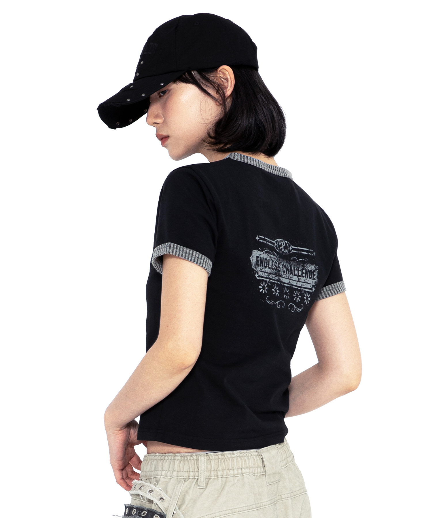 Двухцветная кроп-футболка в рубчик XTT156 (BLACK)