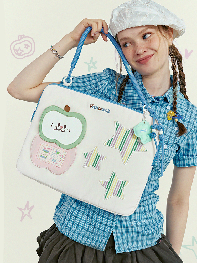 Fruity Friends Laptop Pouch [Apple]