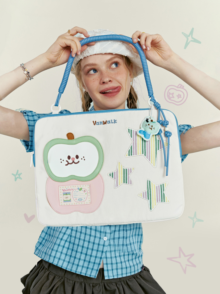 Fruity Friends Laptop Pouch [Apple]