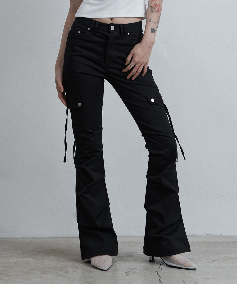 SIDE TUCK BOOT-CUT PANTS BLACK
