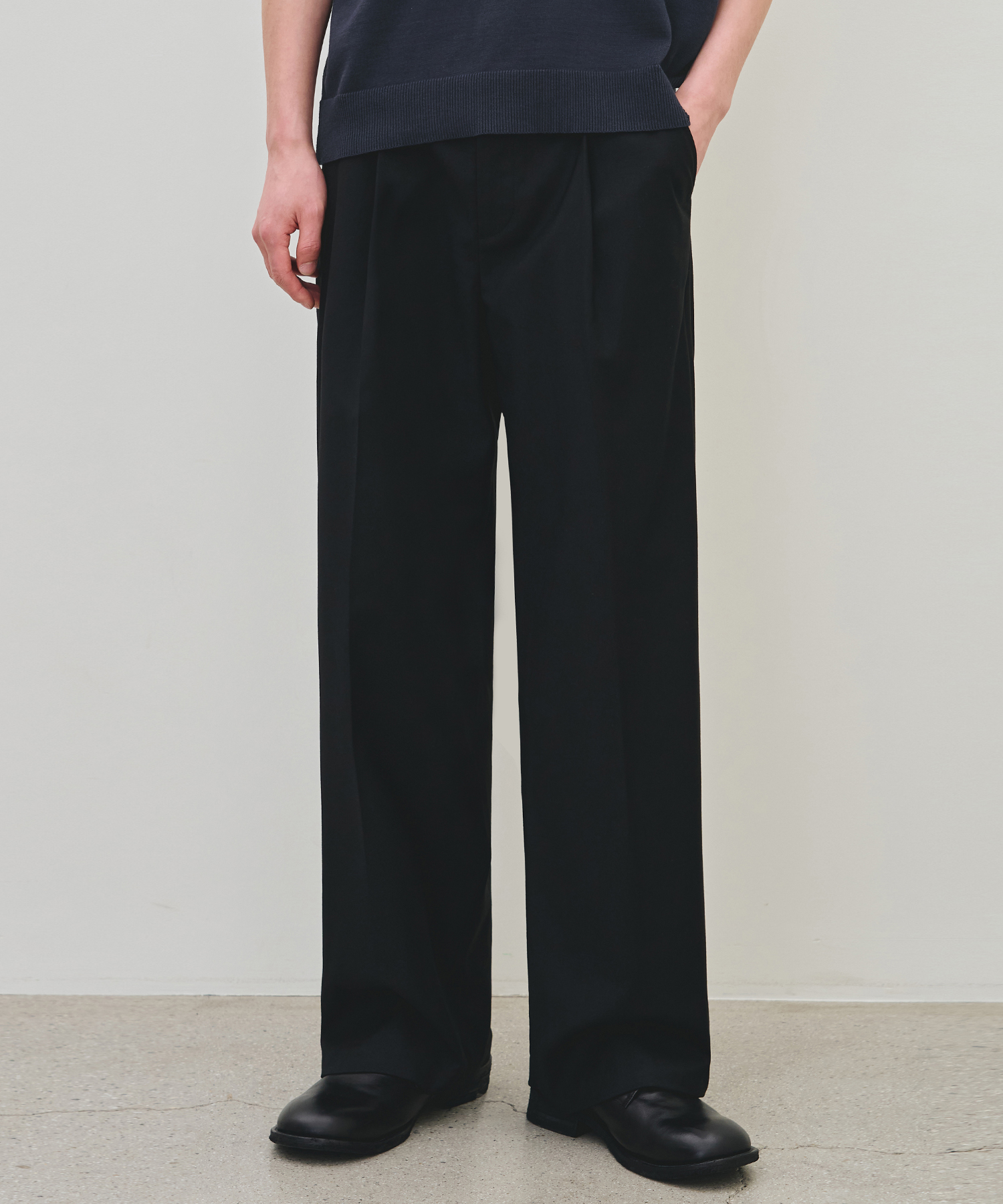 RELAXED ONE-TUCK WIDE SLACKS [ 2 COLOR ]