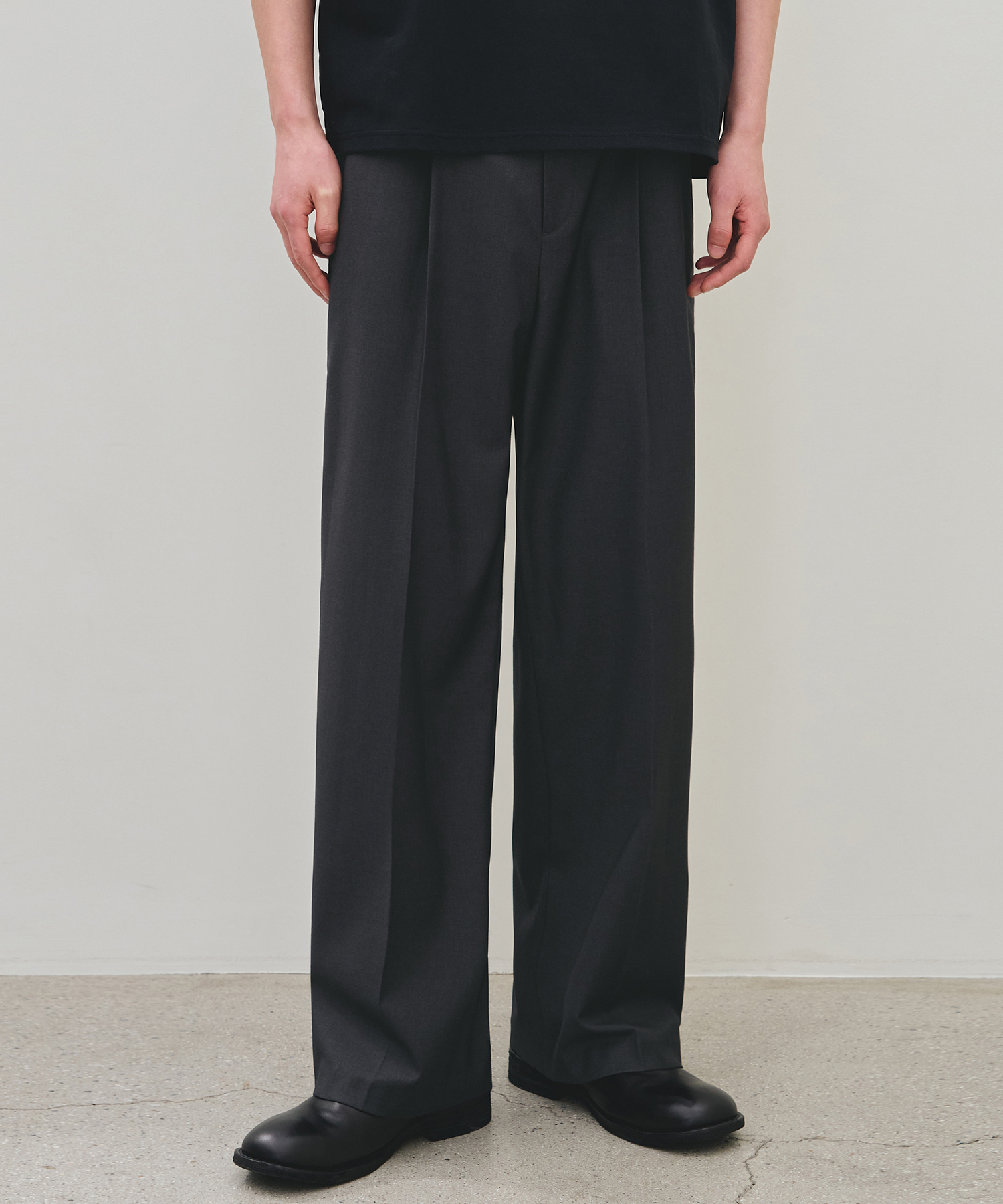 RELAXED ONE-TUCK WIDE SLACKS [ 2 COLOR ]