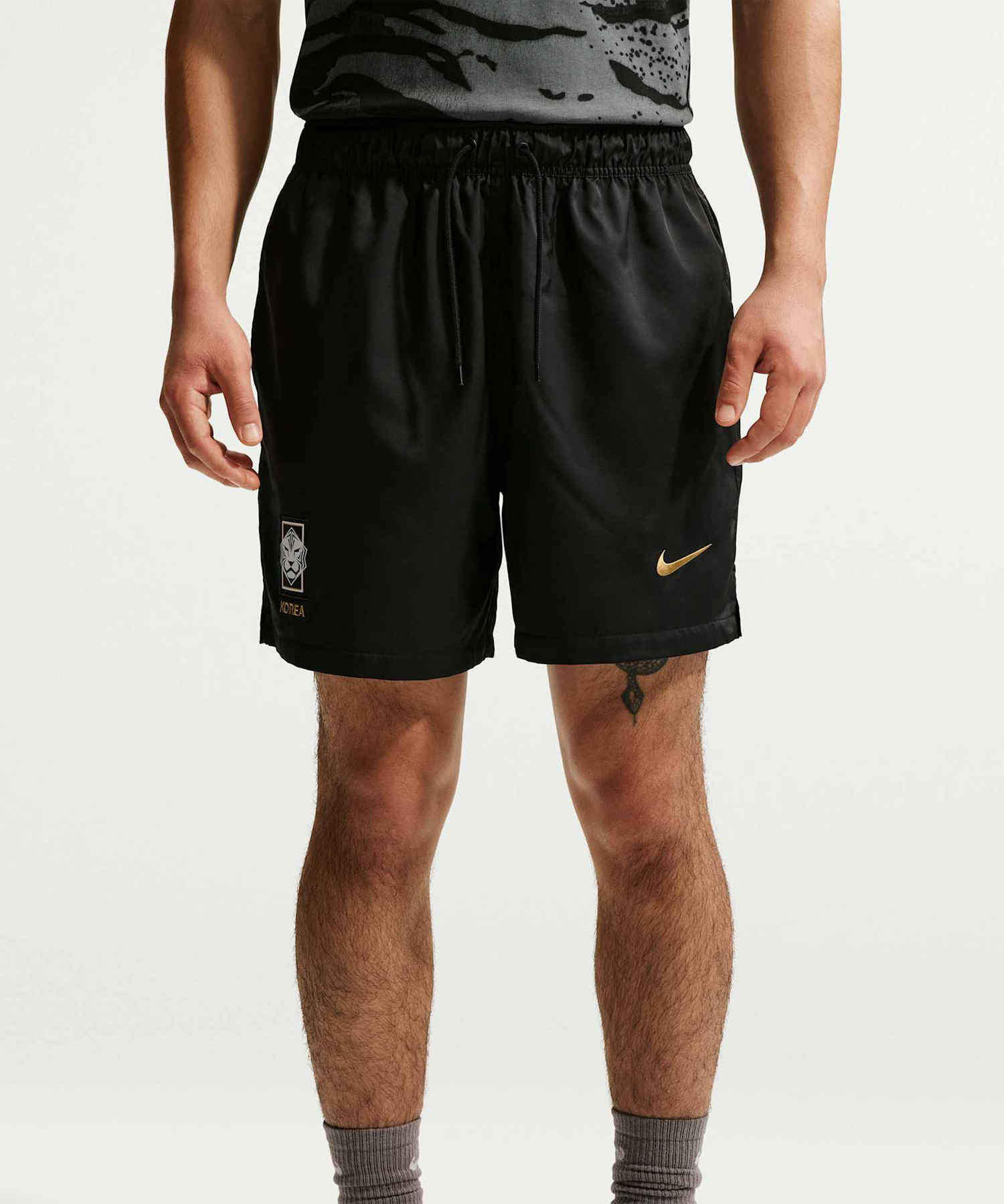 KOR M NK CLUB FLOW SHORT - BLACK/(CLUB GOLD) (No Sponsor)
