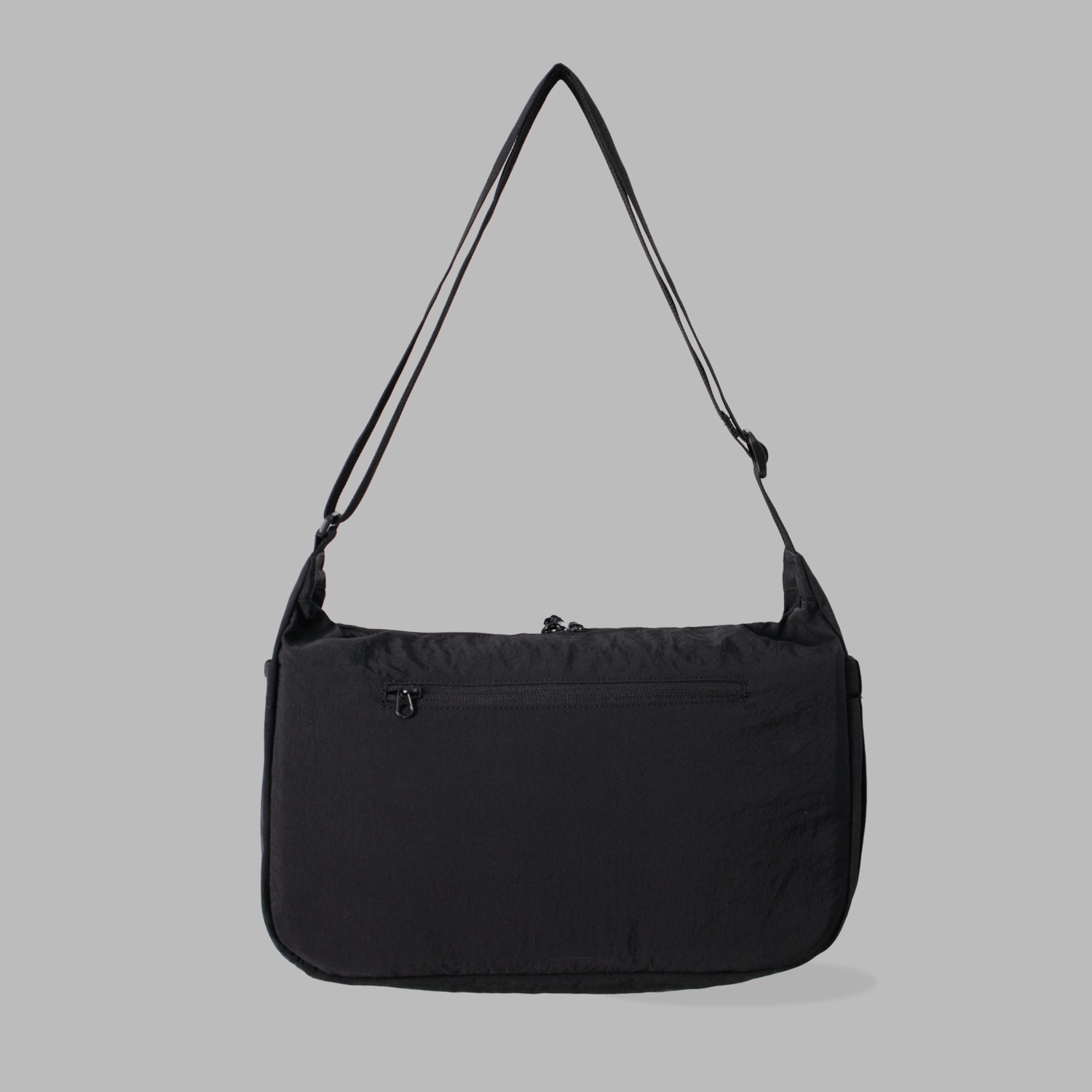 BASIC_Messenger Bag_Black