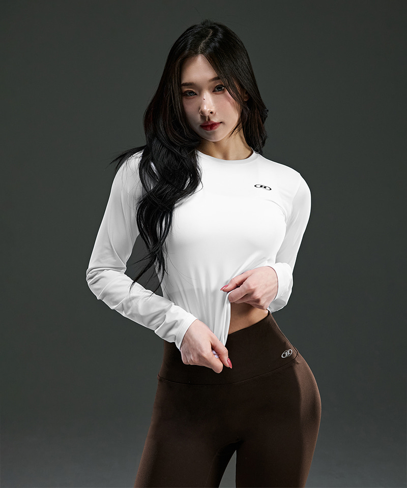 W SYMBOL B QUICK DRY SEMI CROP LONG SLEEVE [WHITE]