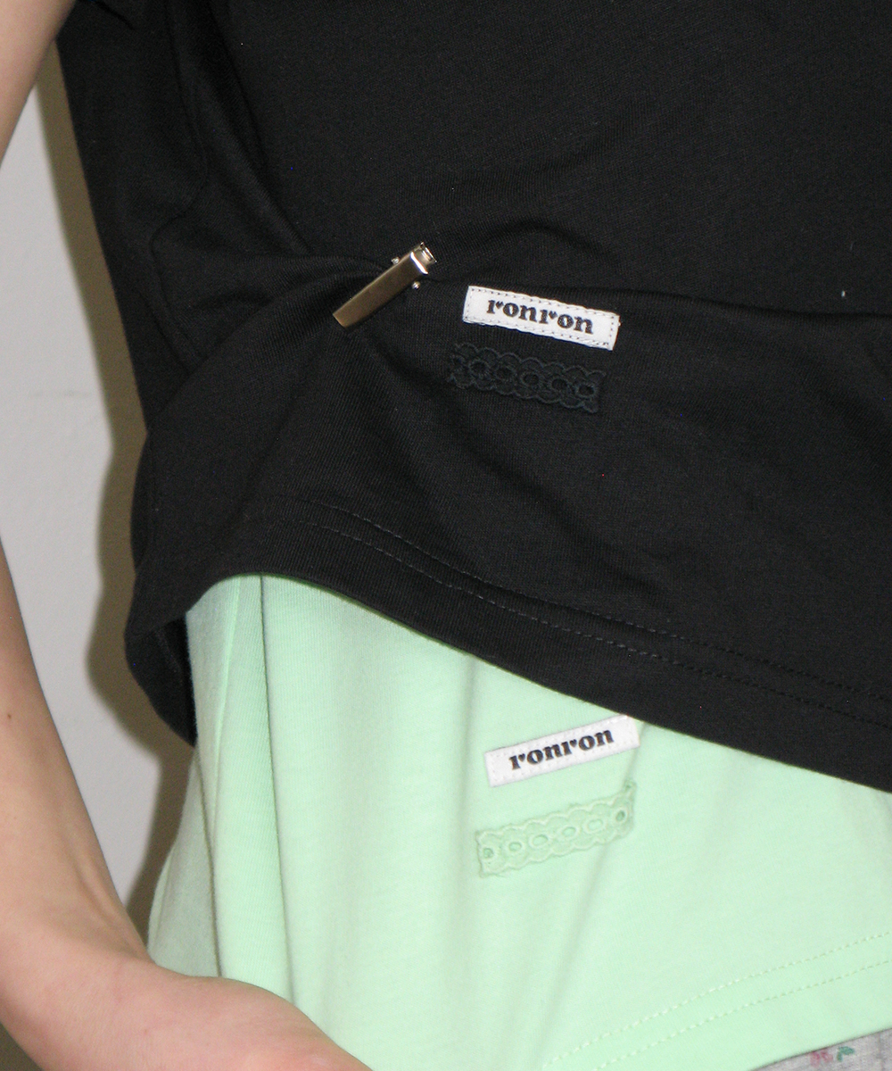 MINI LABEL CROP SHORT SLEEVE BLACK