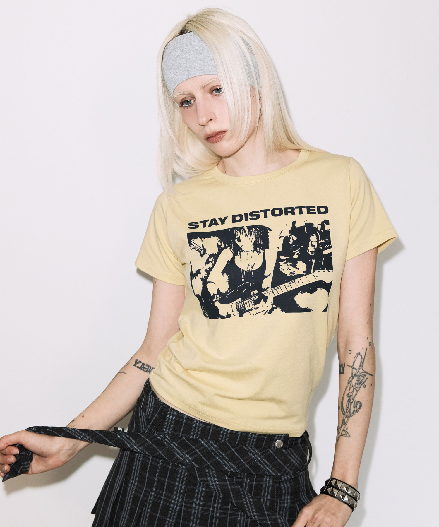 DISTORT CLUB TEE (YELLOW) F26QB083